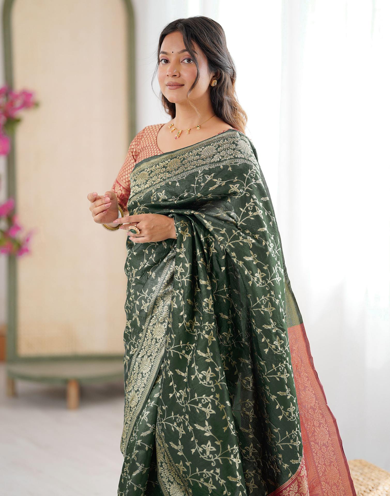 Green Silk Woven Saree - Image 4
