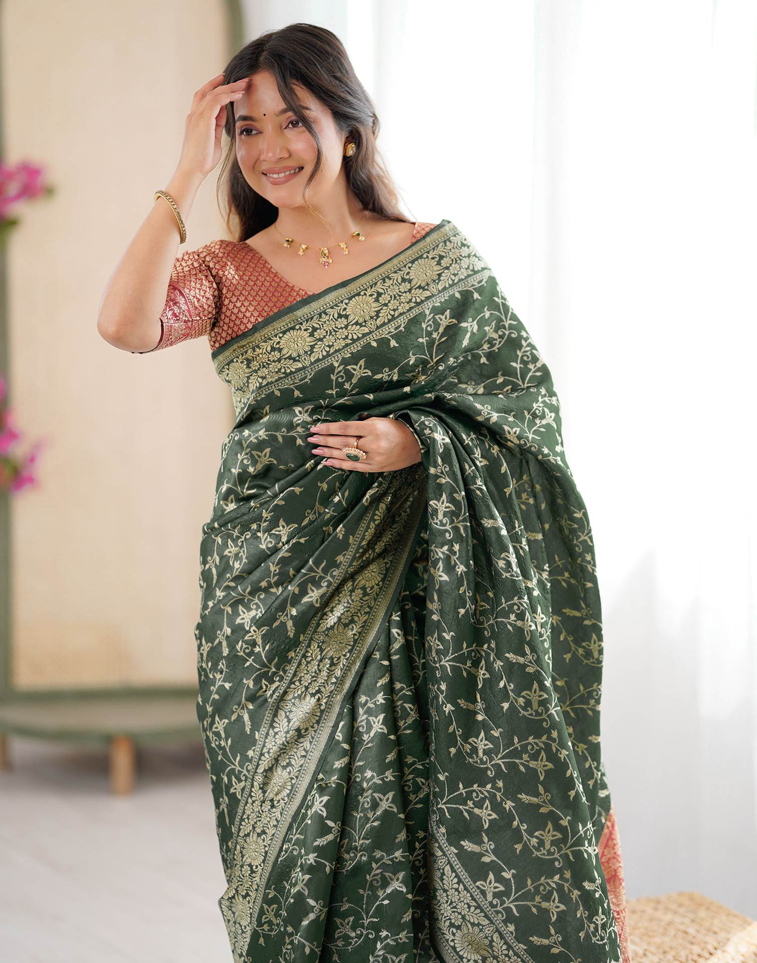 Green Silk Woven Saree - Image 5