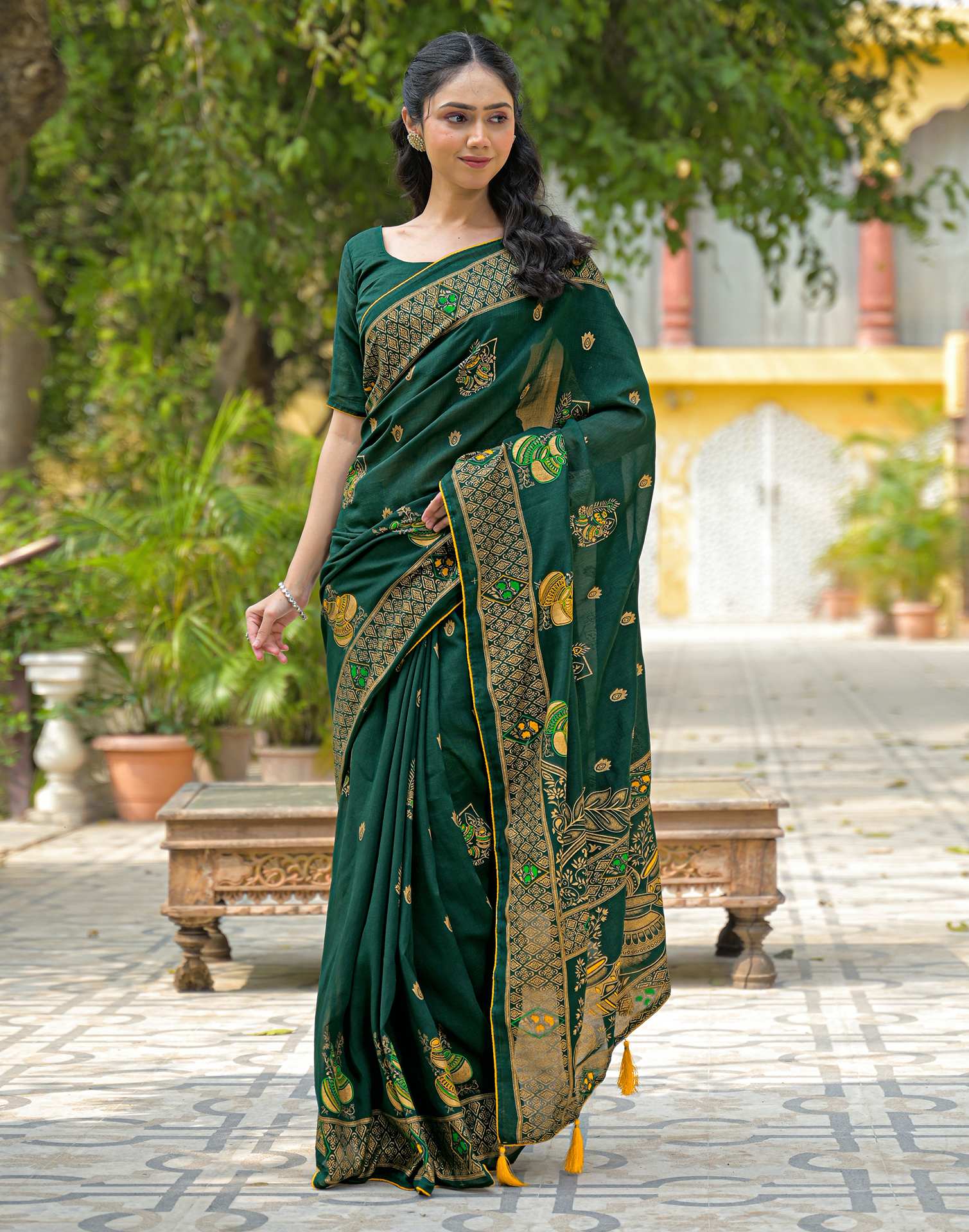 Green Vichitra Silk Foil Printed Saree - Image 4