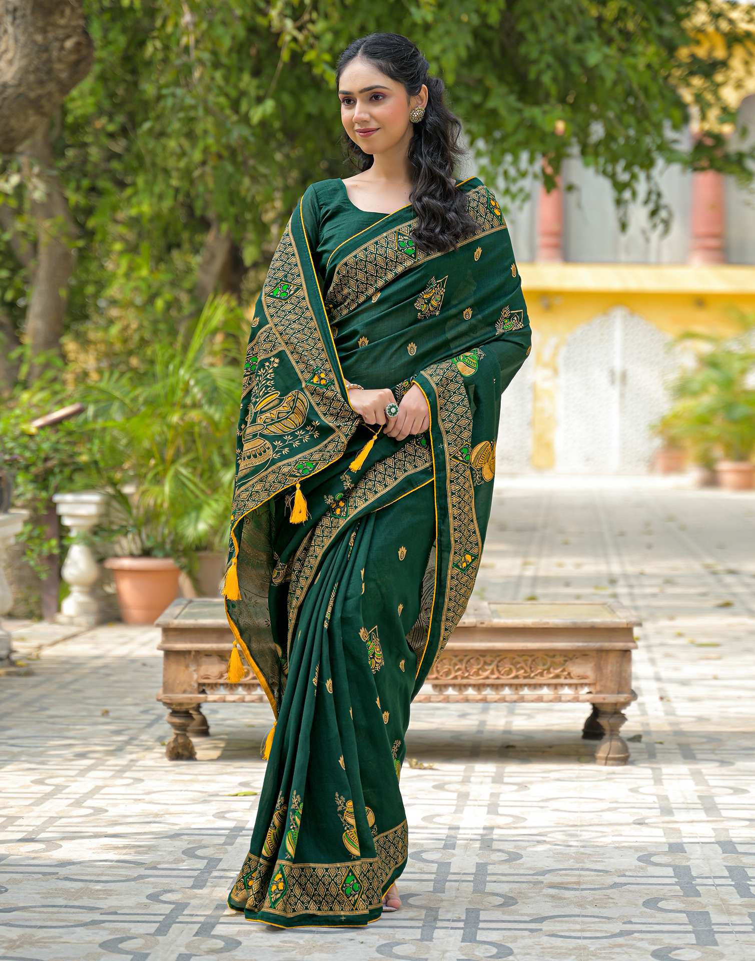 Green Vichitra Silk Foil Printed Saree - Image 5