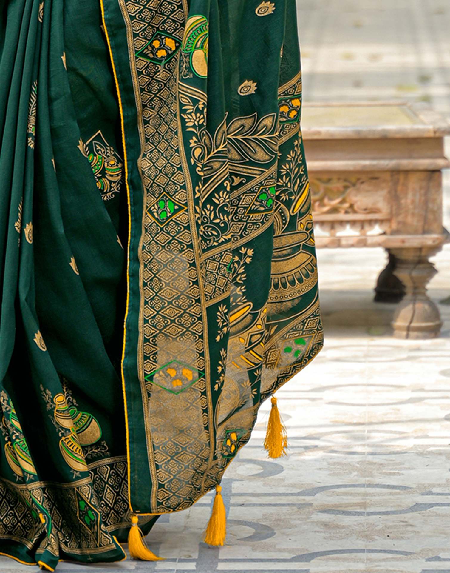 Green Vichitra Silk Foil Printed Saree - Image 9