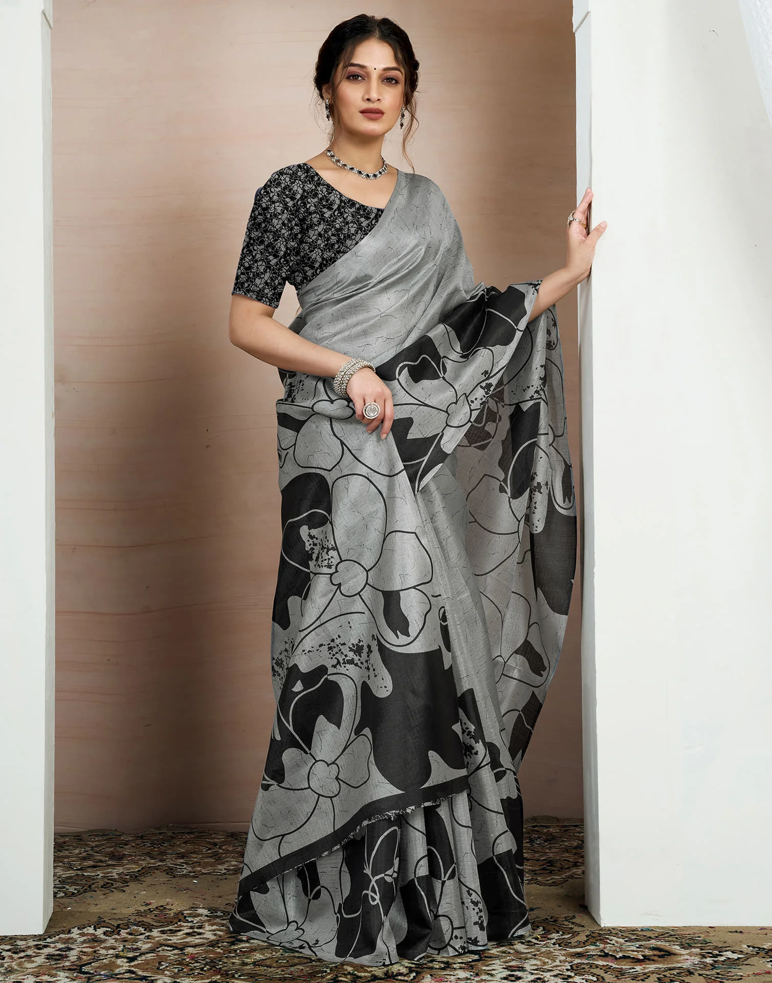 Grey Bhagalpuri Silk Printed Saree - Image 5