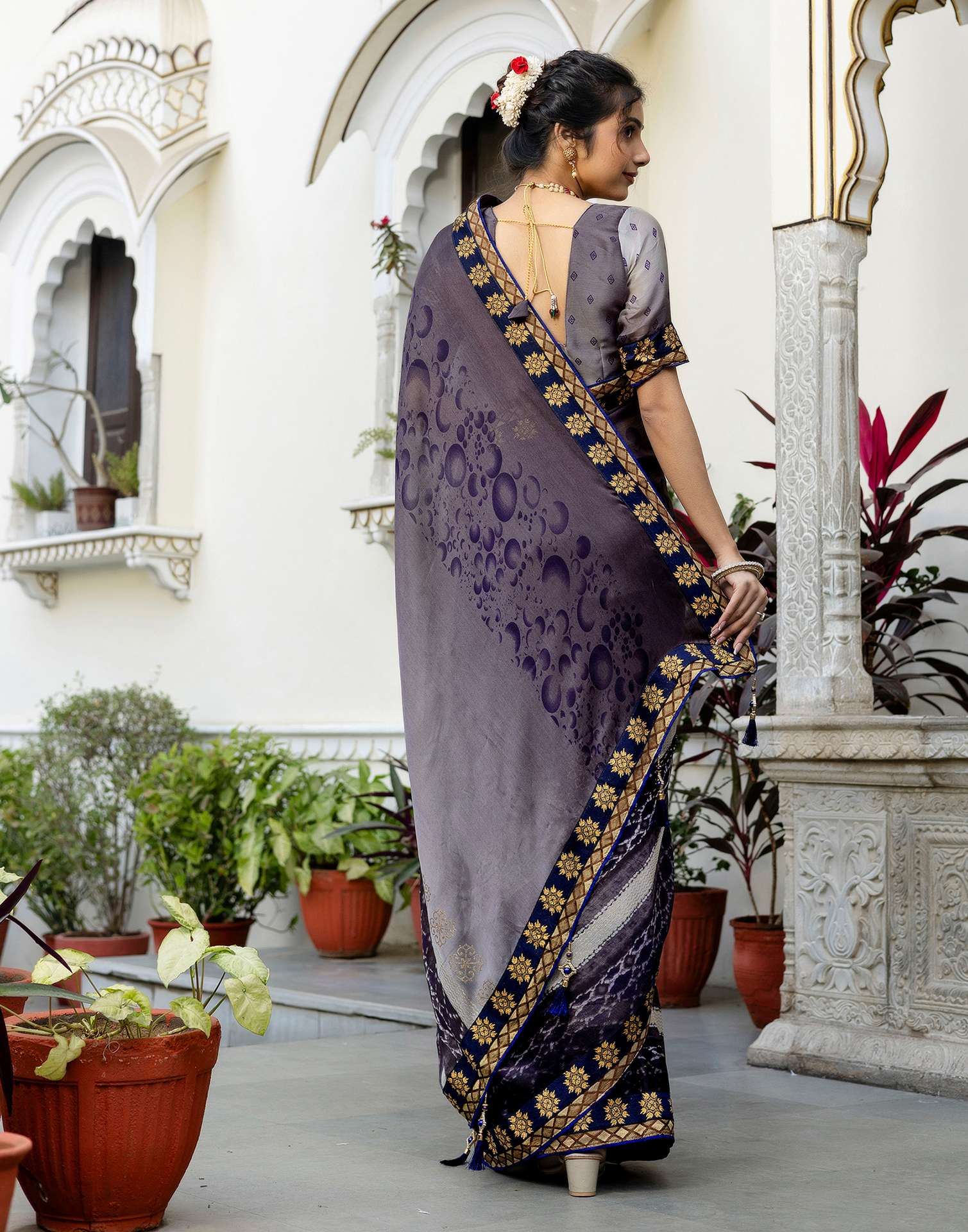 Grey Chiffon Printed Lace Saree - Image 7
