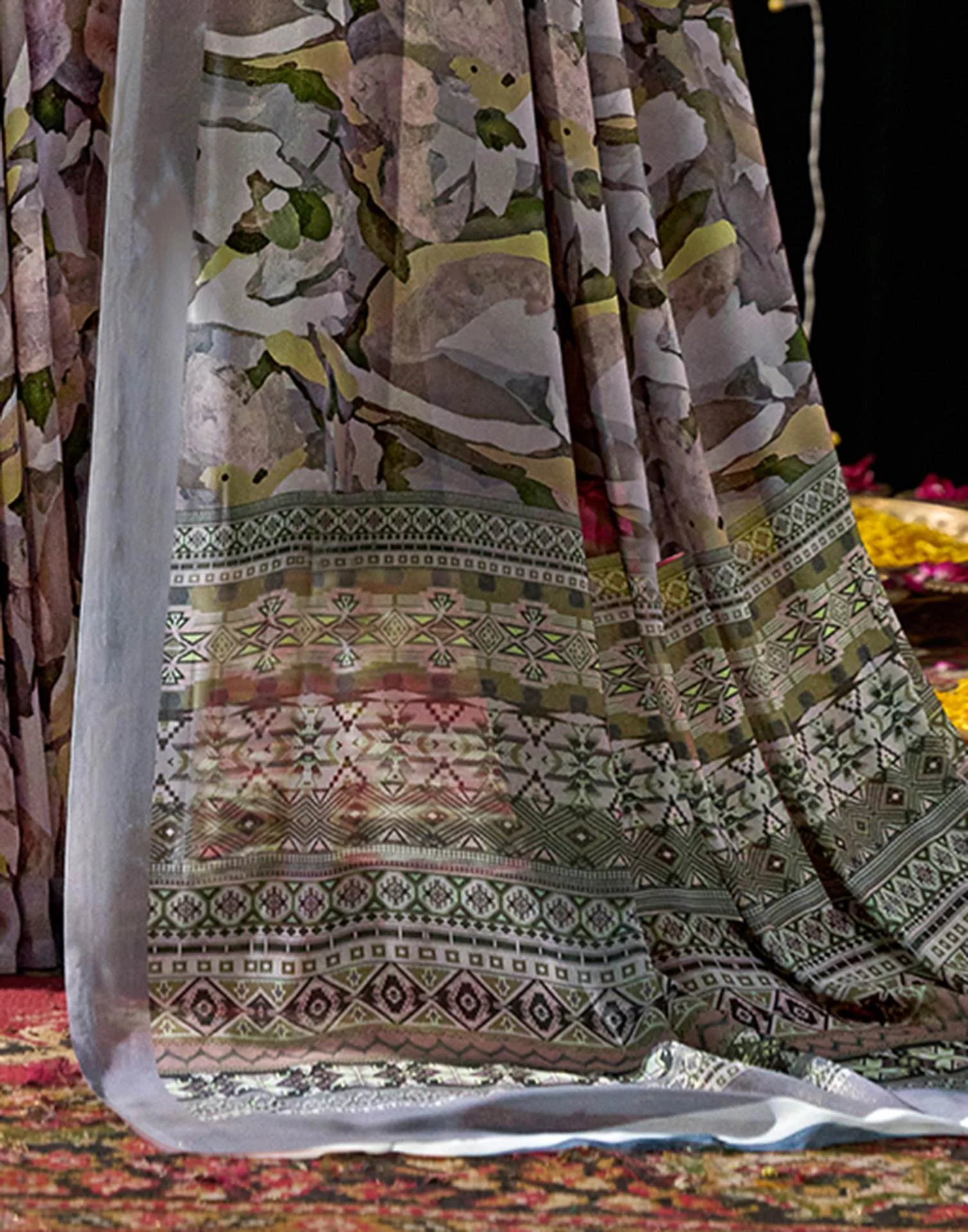 Grey Georgette Printed Saree - Image 5