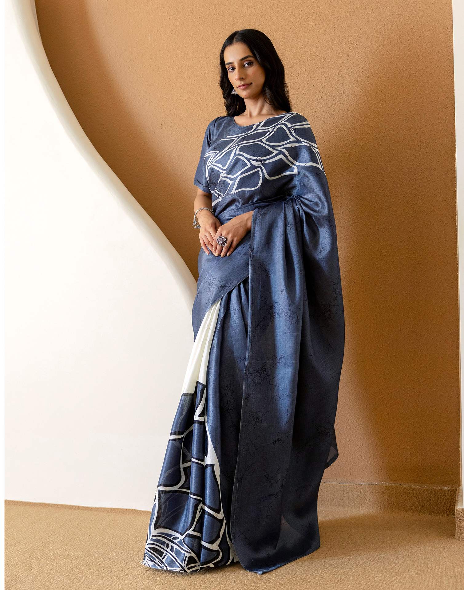 Grey Khadi Printed Saree - Image 4