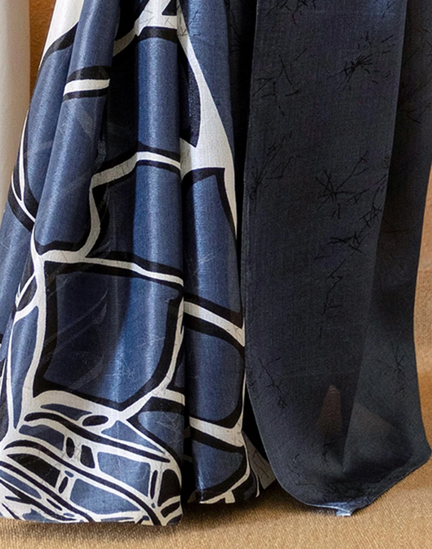 Grey Khadi Printed Saree - Image 9