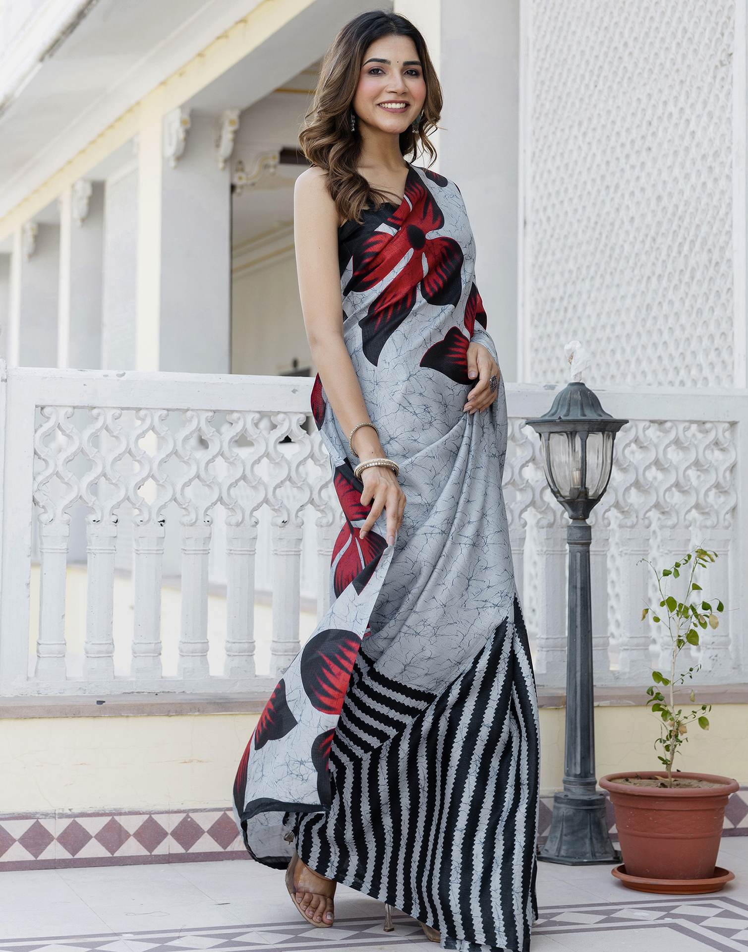 Grey Khadi Printed Saree - Image 8