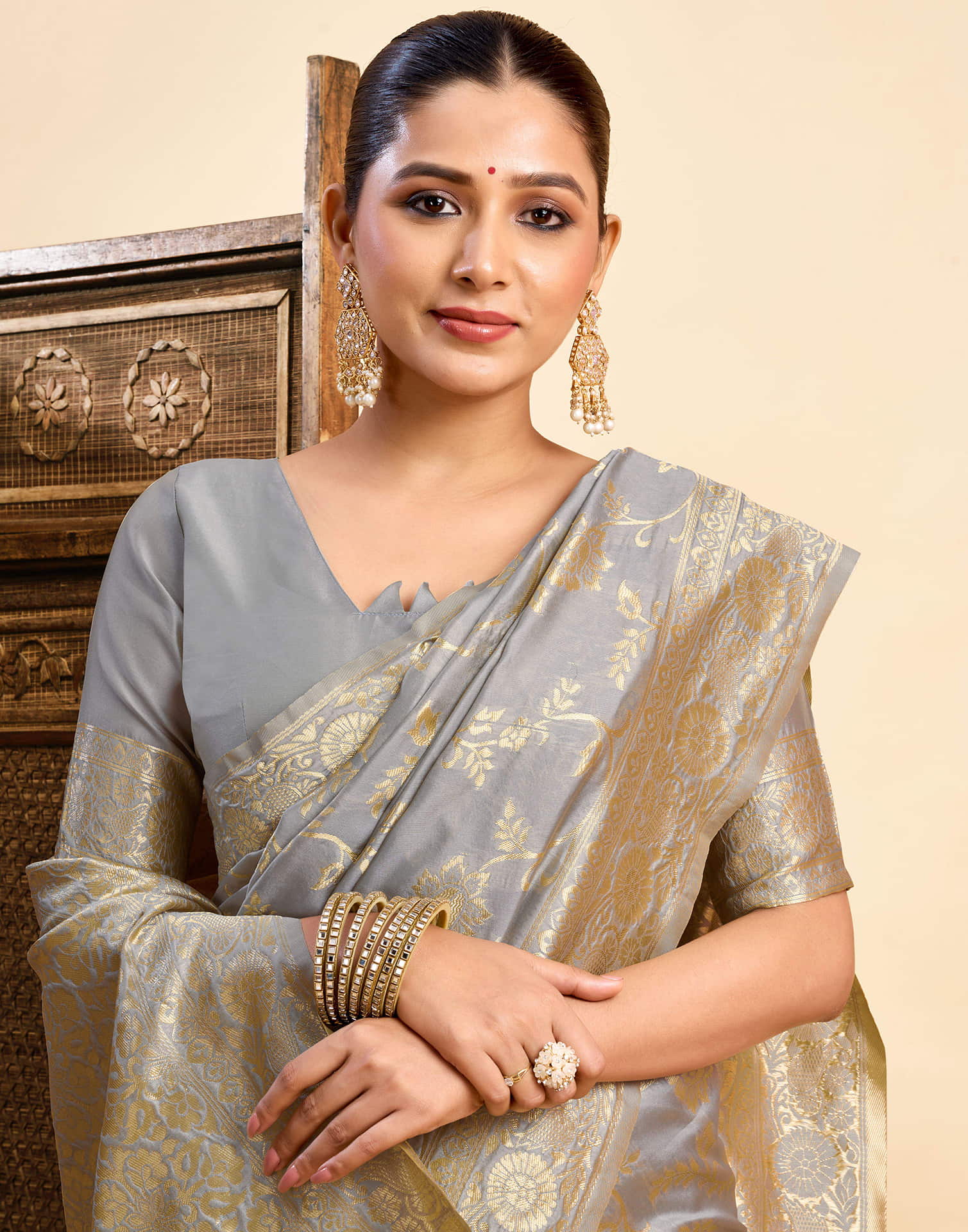 Grey Silk Woven Banarasi Saree - Image 2