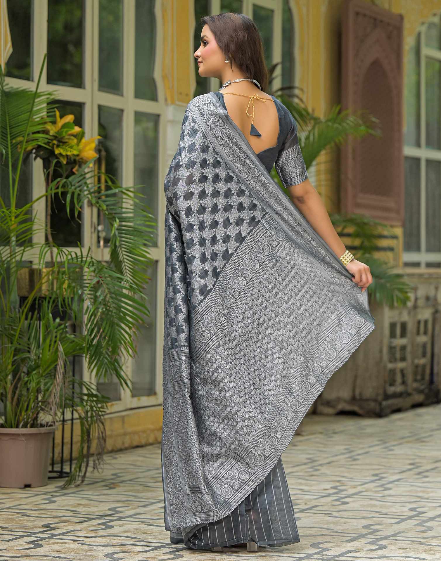 Grey Silk Woven Saree - Image 7