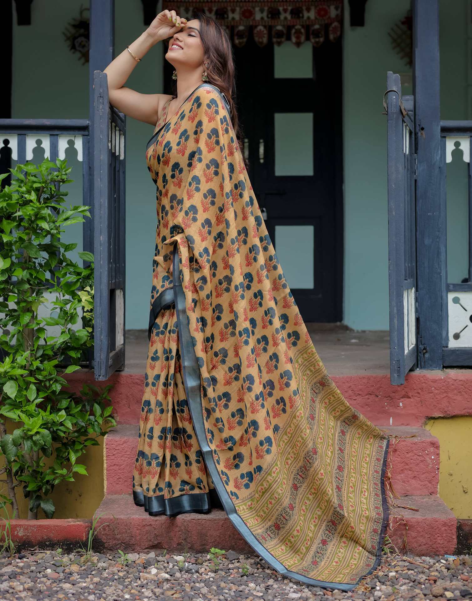 Khaki Linen Printed Saree - Image 4