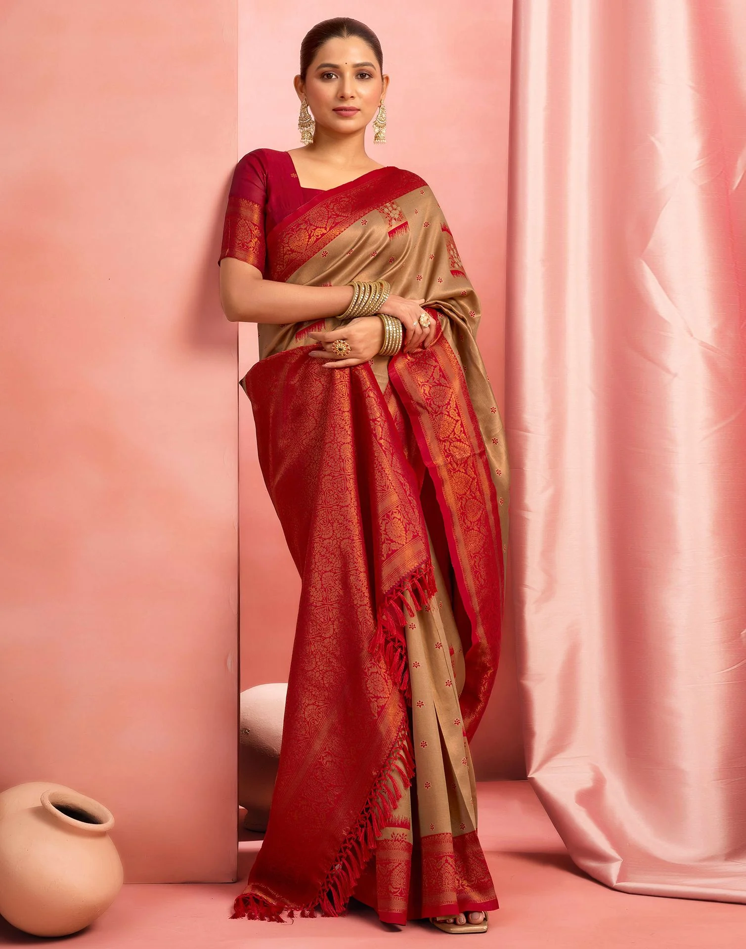 Khaki Silk Woven Kanjivaram Saree - Image 7