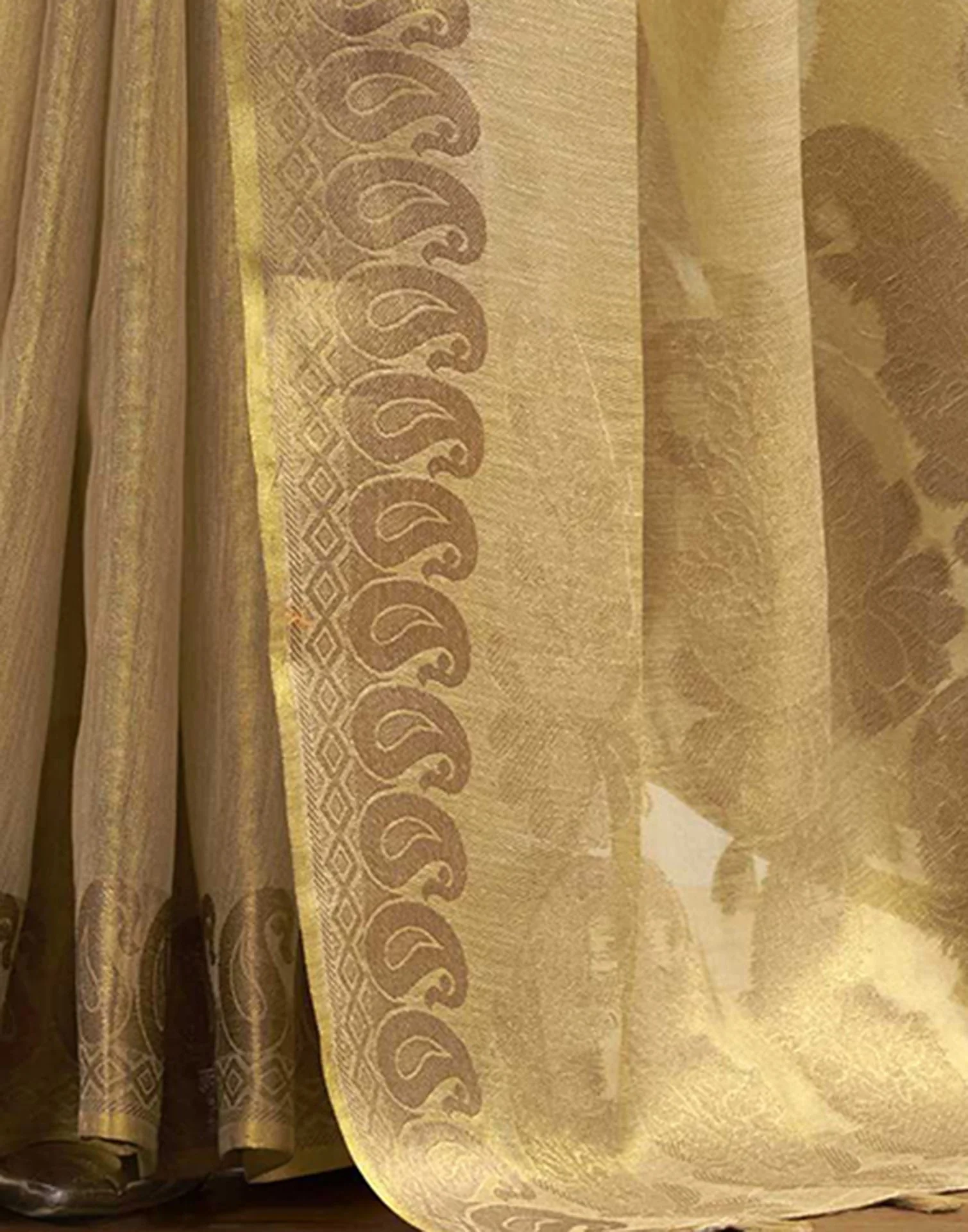 Khaki Tissue Silk Woven Kanjivaram Saree - Image 6