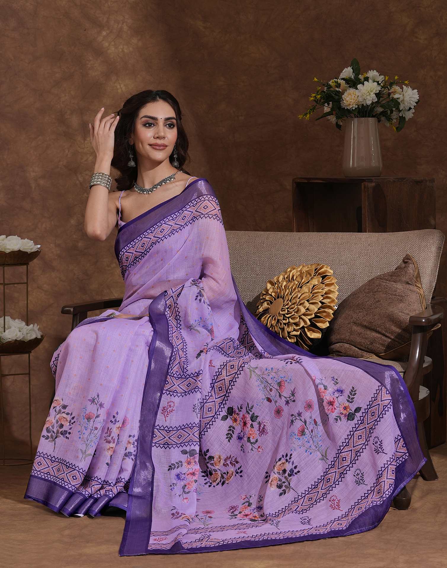 Lavender Linen Woven Printed Saree - Image 4