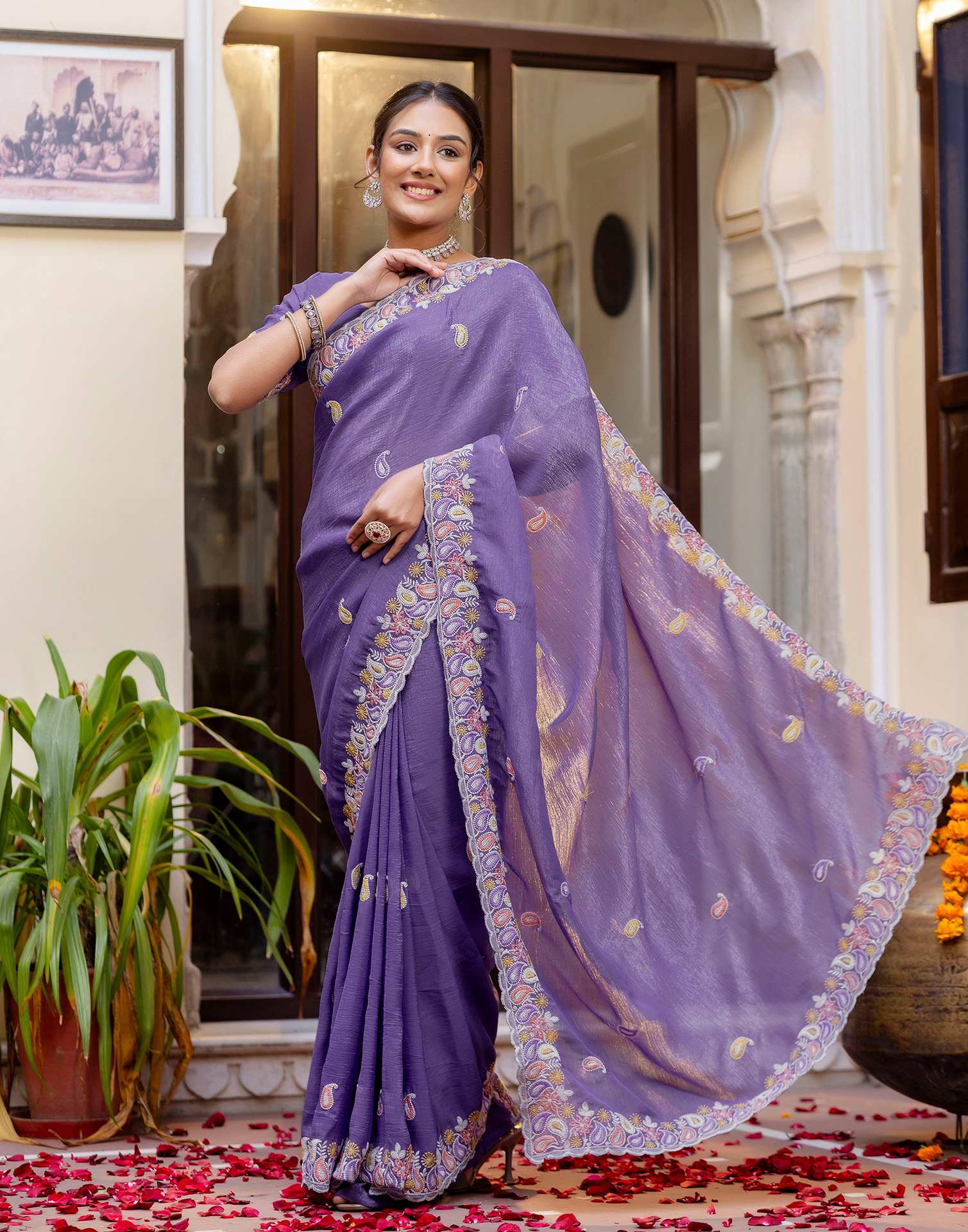 Lavender Shimmer Embroidery Saree - Image 5