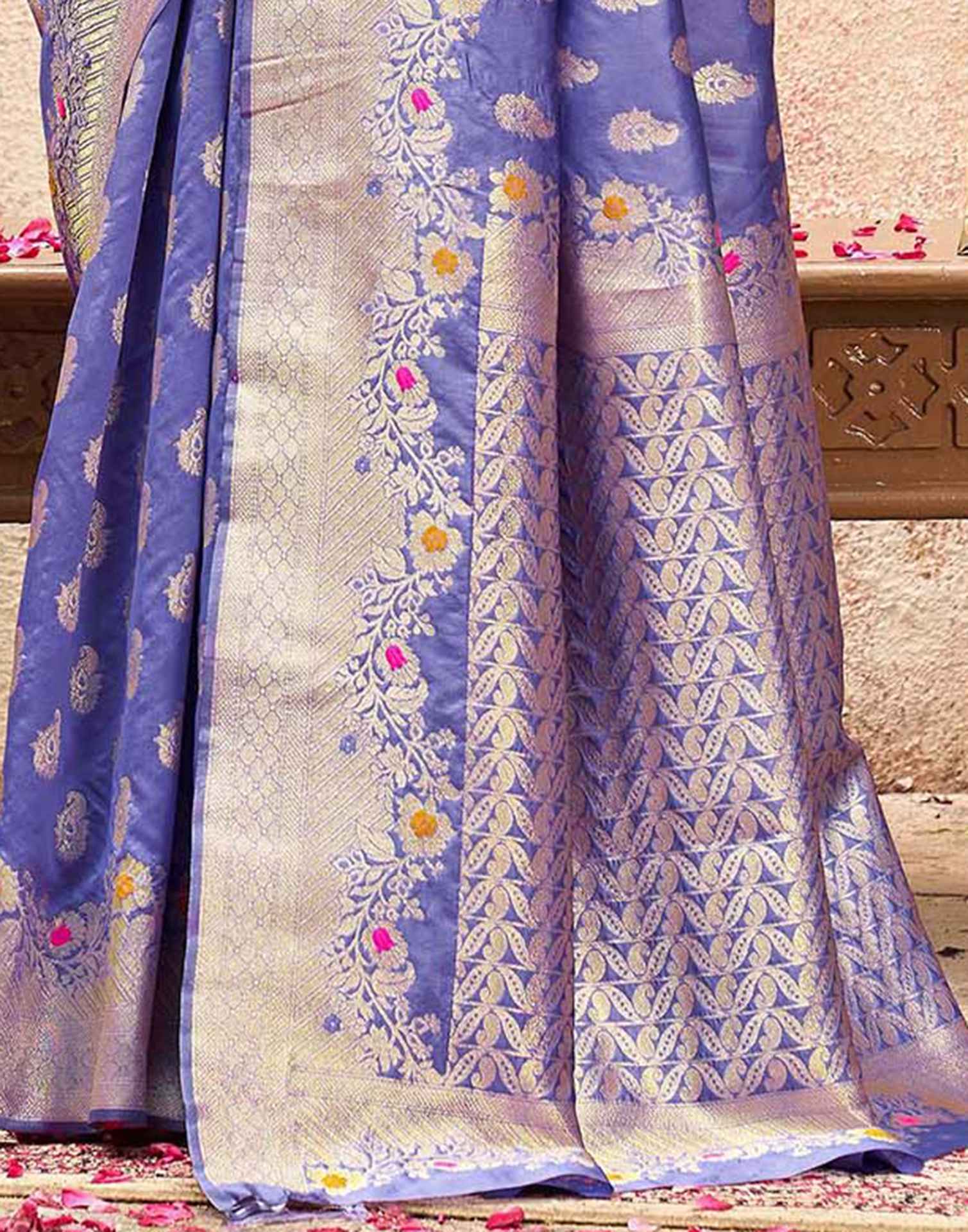 Lavender Silk Woven Banarasi Saree - Image 8