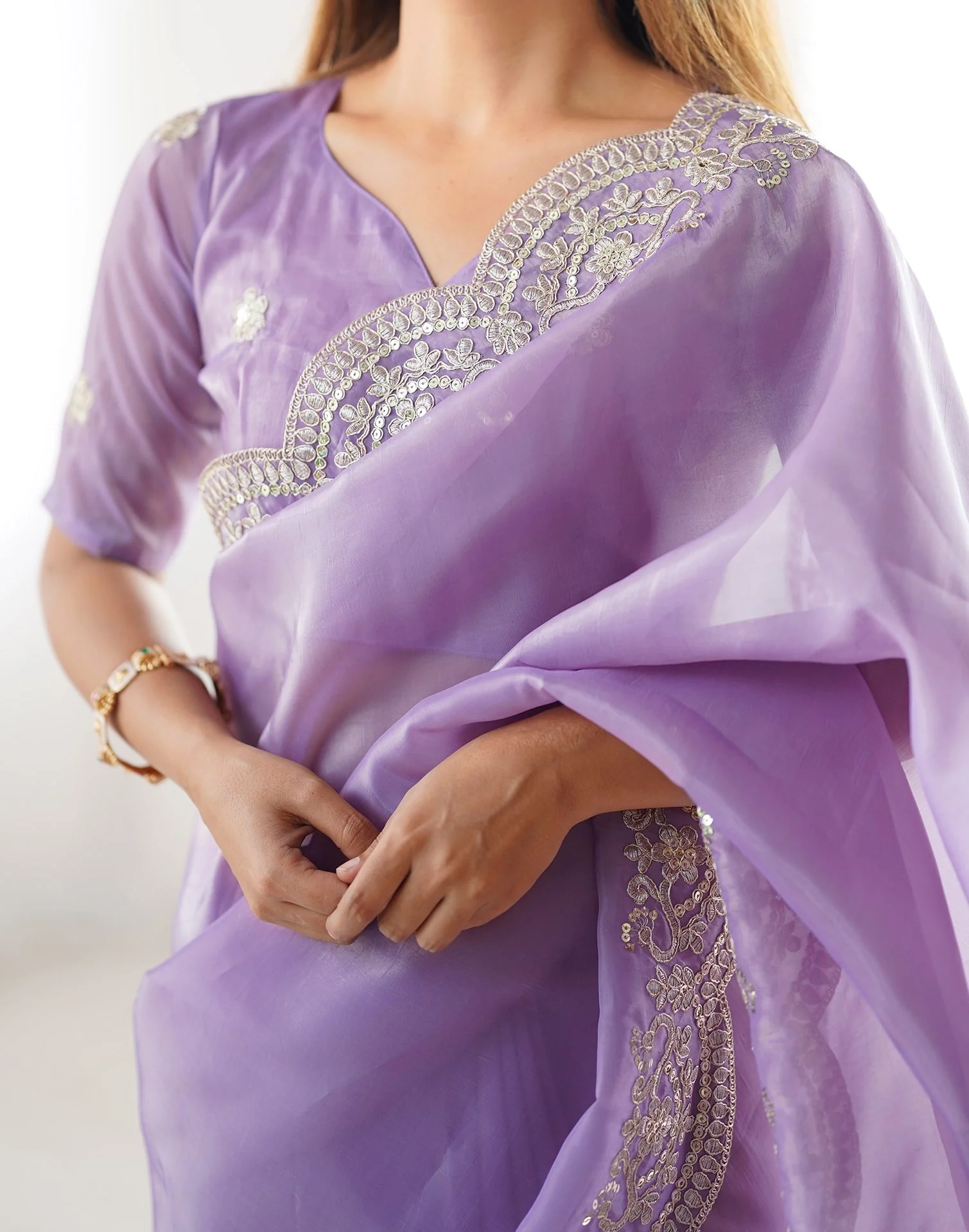 Lavender Tissue Silk Sequence Embroidery Saree - Image 8