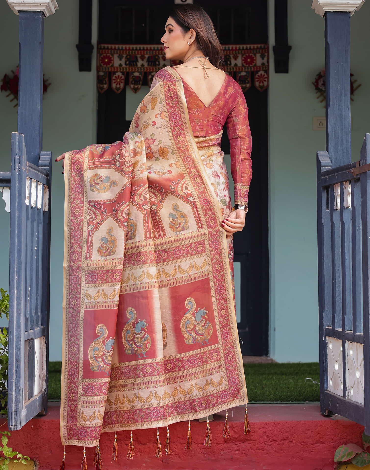 Light Beige Linen Floral Printed Saree - Image 4