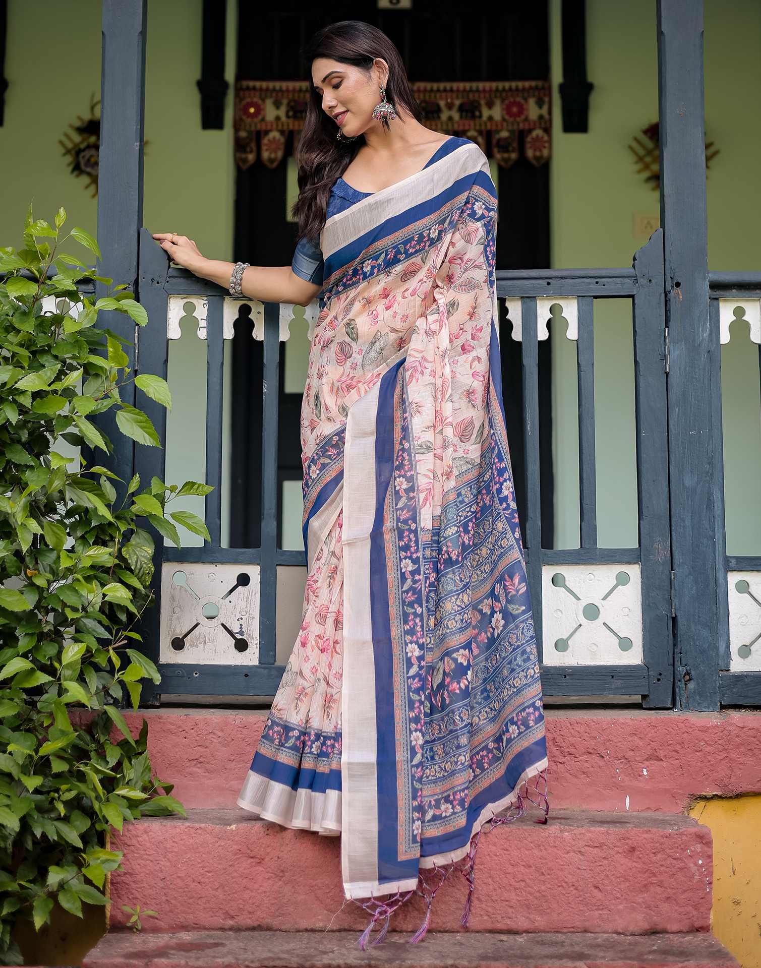 Light Beige Linen Printed Saree - Image 4