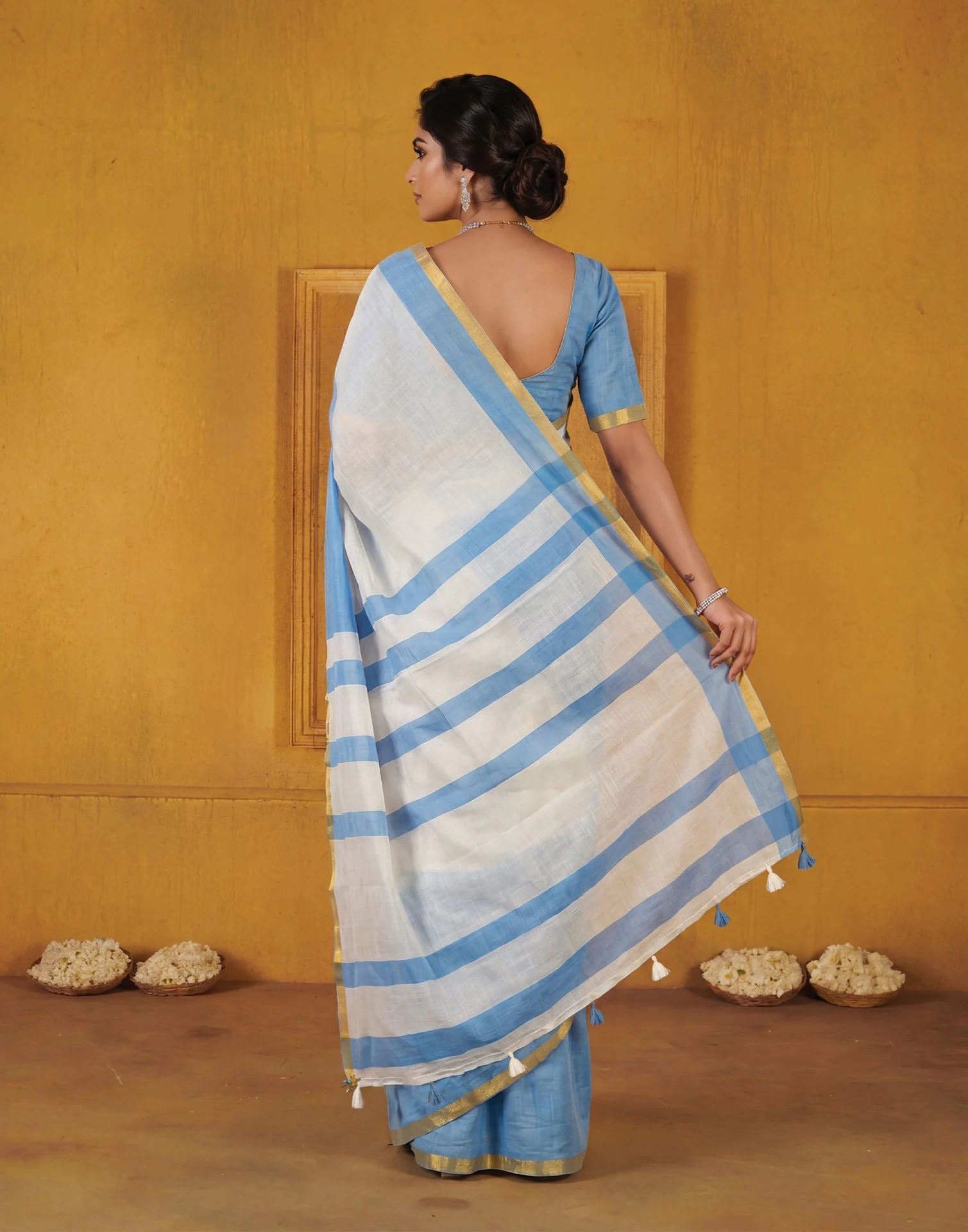 Light Blue Linen Printed Zari Border Saree - Image 5