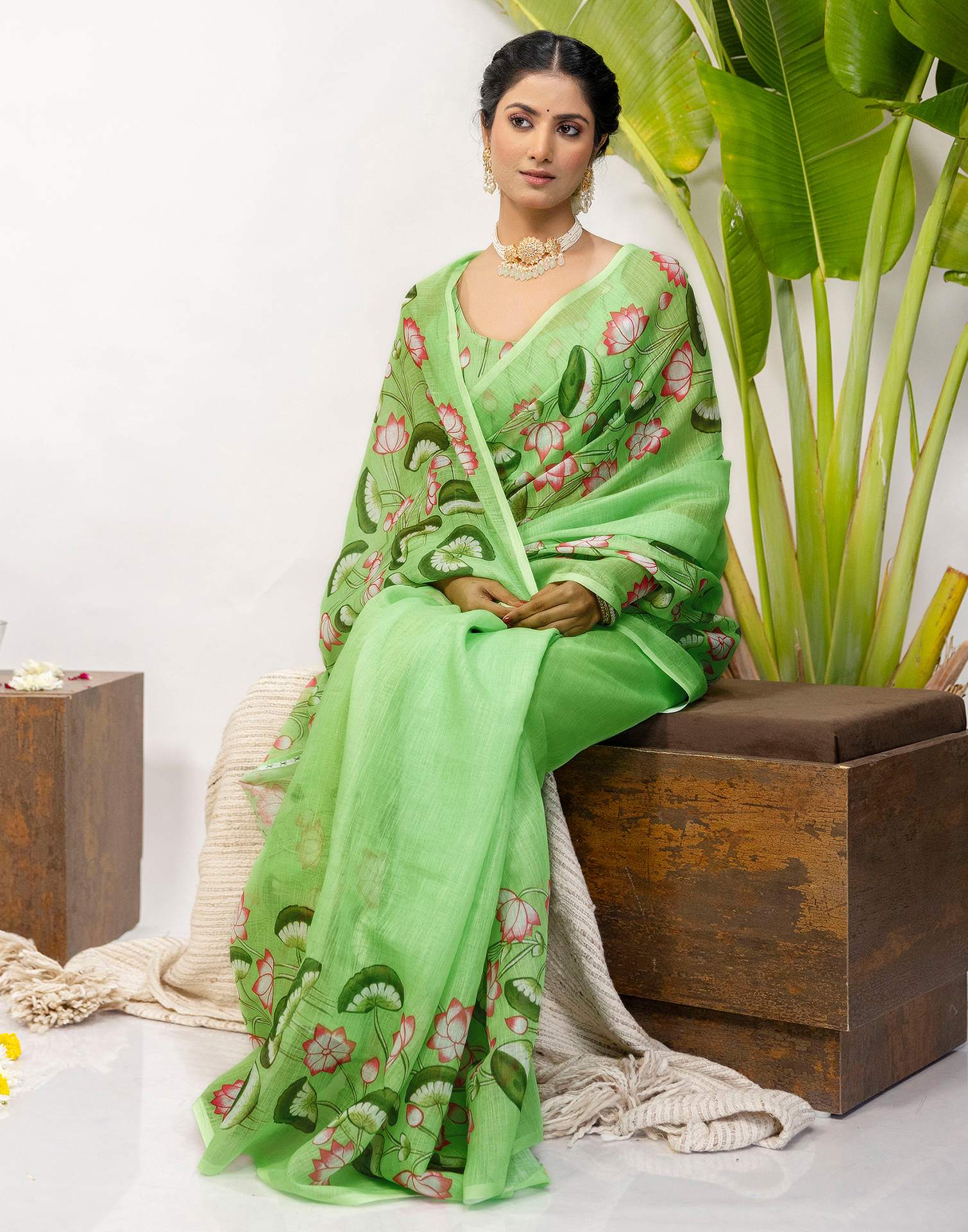 Light Green Cotton Floral Printed Saree - Image 5