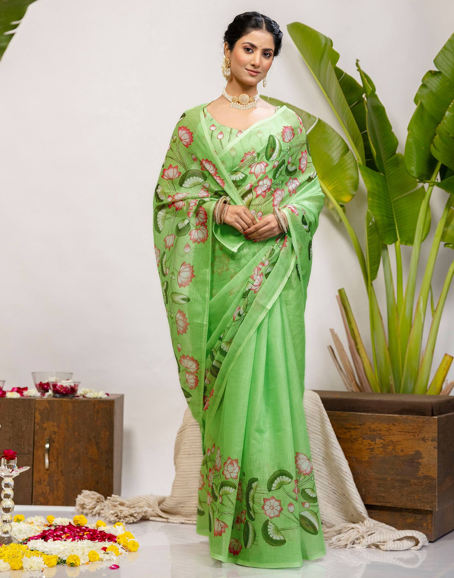 Light Green Cotton Floral Printed Saree - Image 7