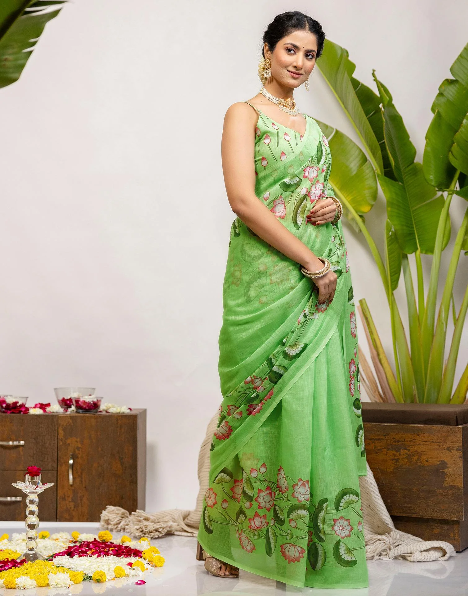 Light Green Cotton Floral Printed Saree - Image 8