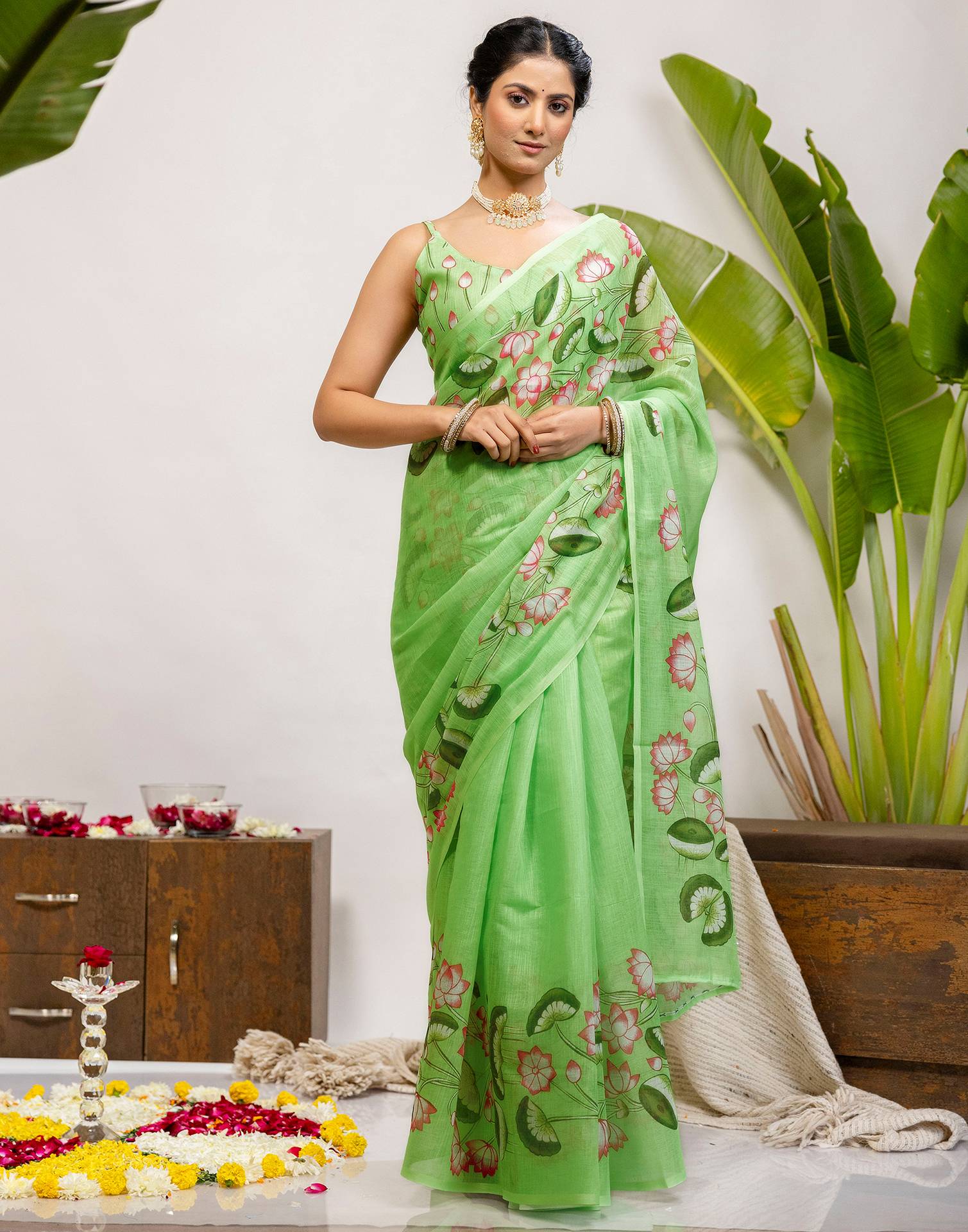 Light Green Cotton Floral Printed Saree - Image 9