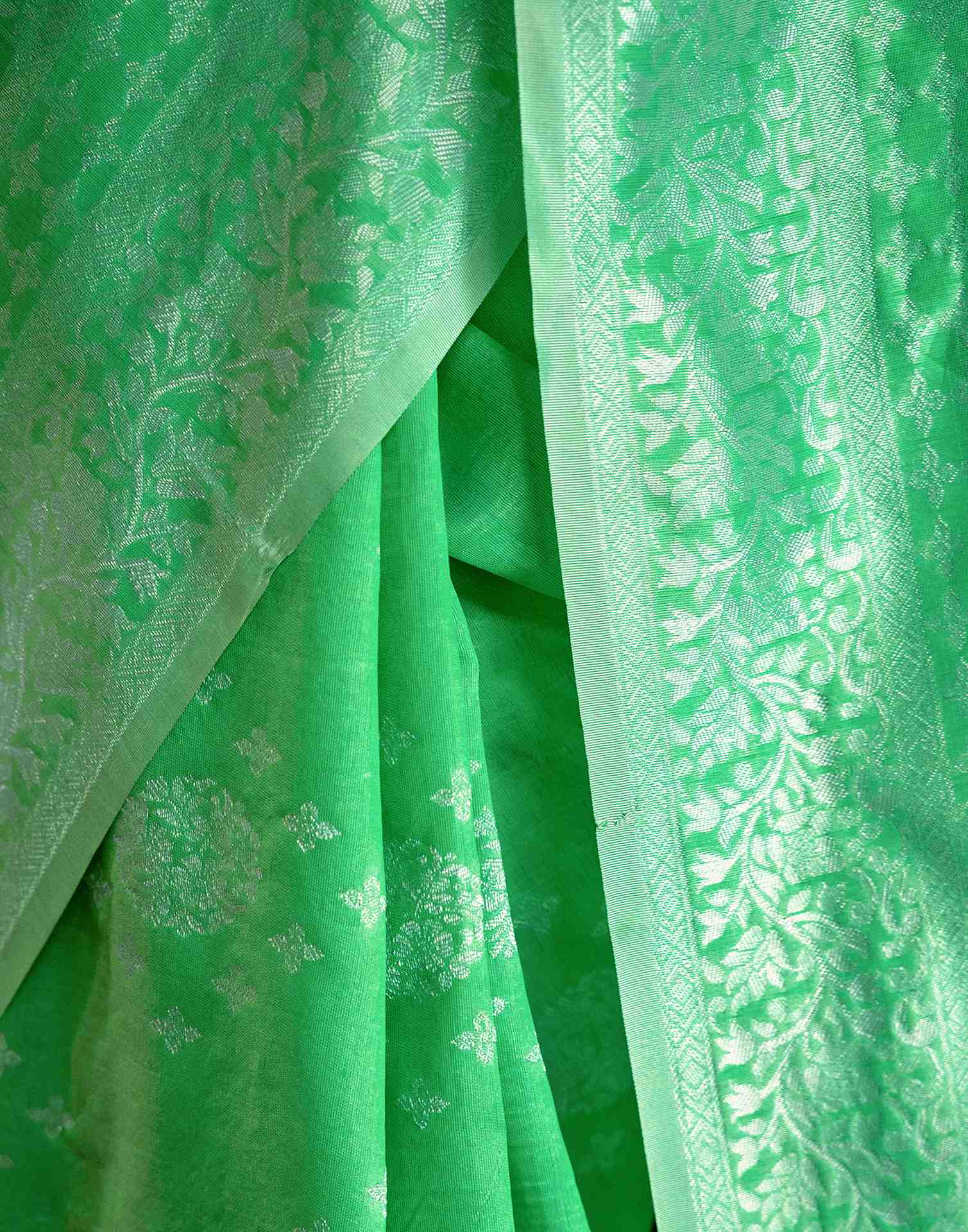 Light Green Silk Woven Banarasi Saree - Image 12