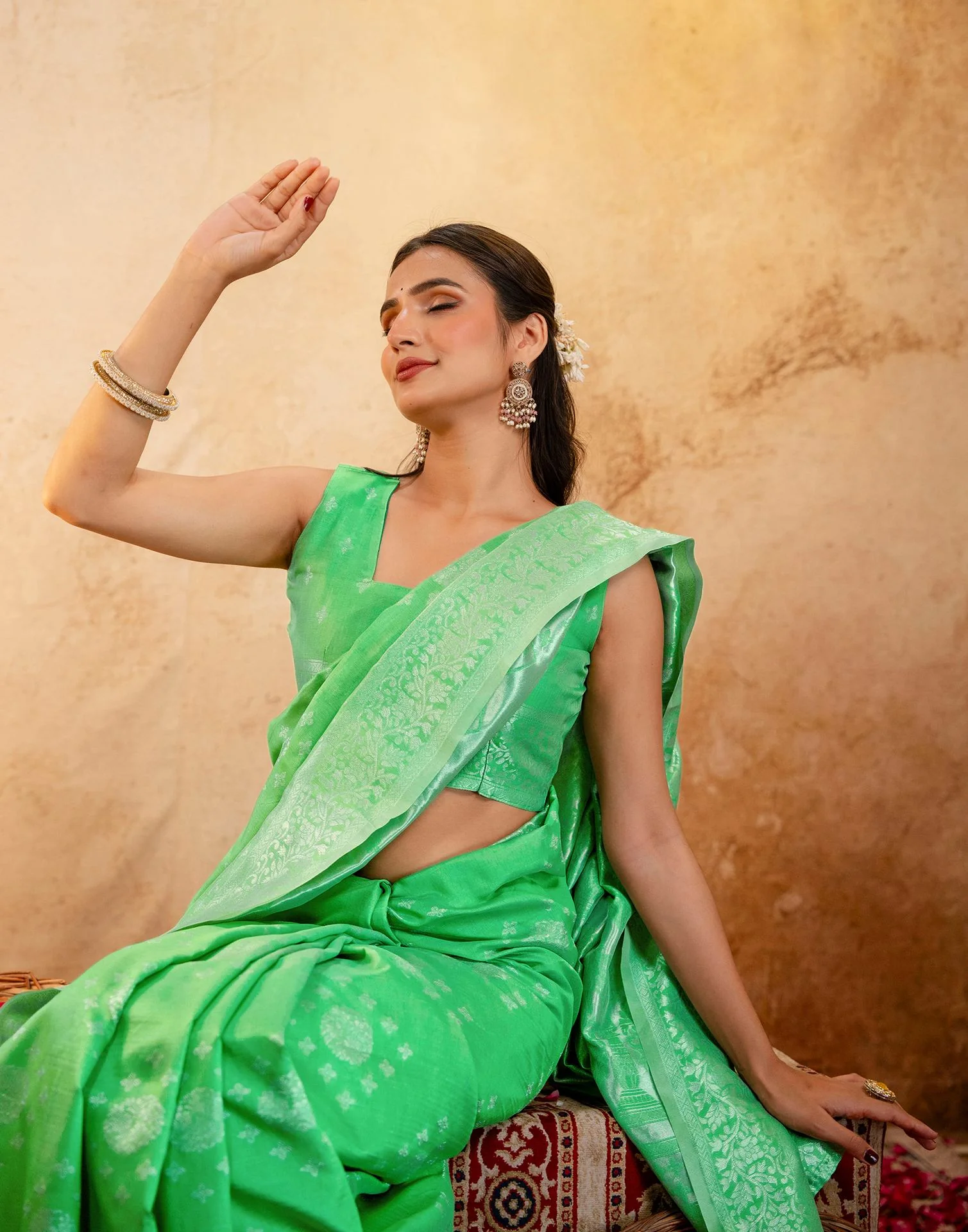 Light Green Silk Woven Banarasi Saree - Image 5