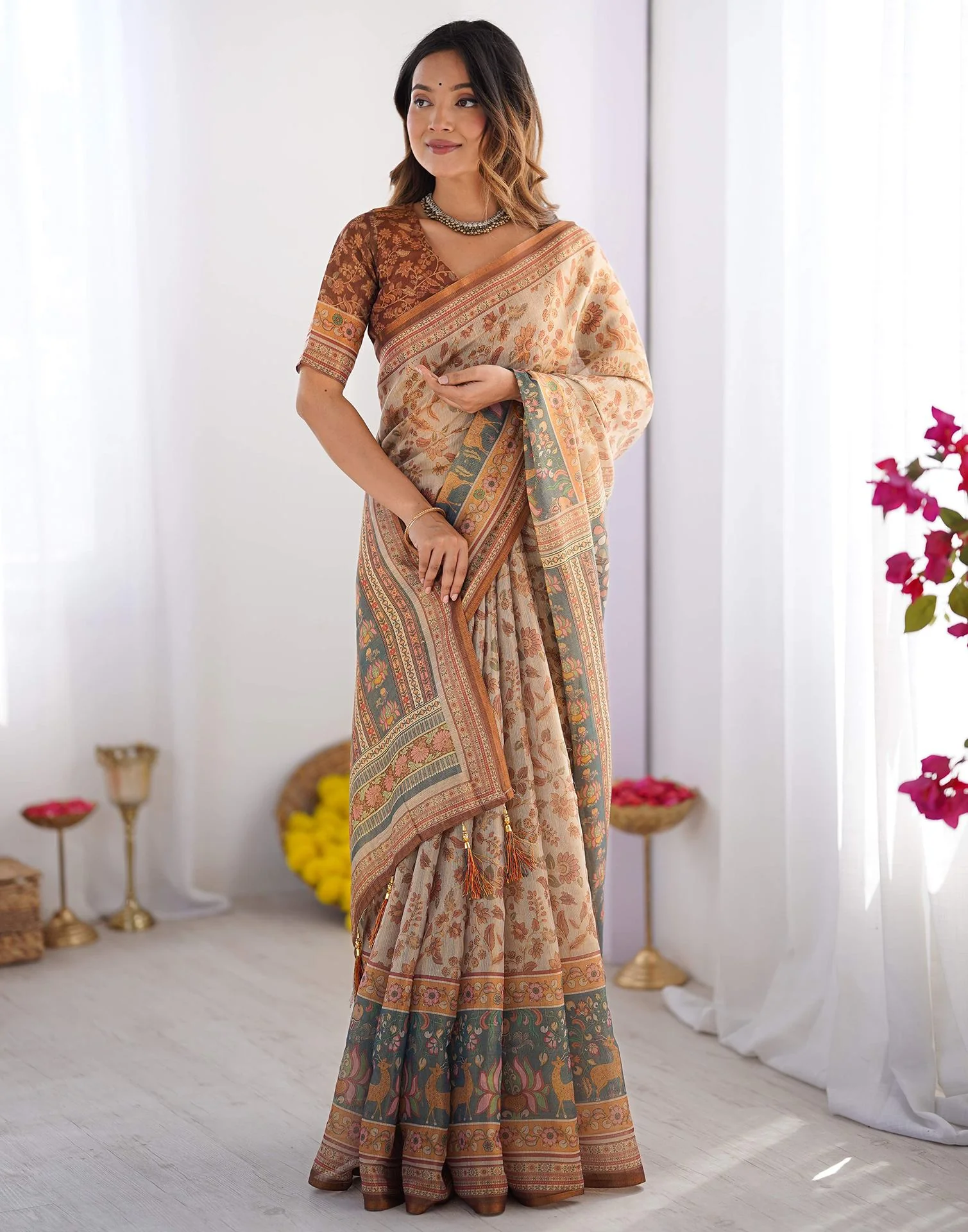 Light Grey Linen Floral Printed Saree - Image 4