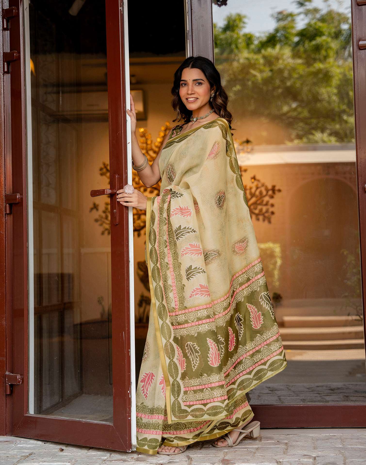 Light Lemon Yellow Linen Printed Saree - Image 9