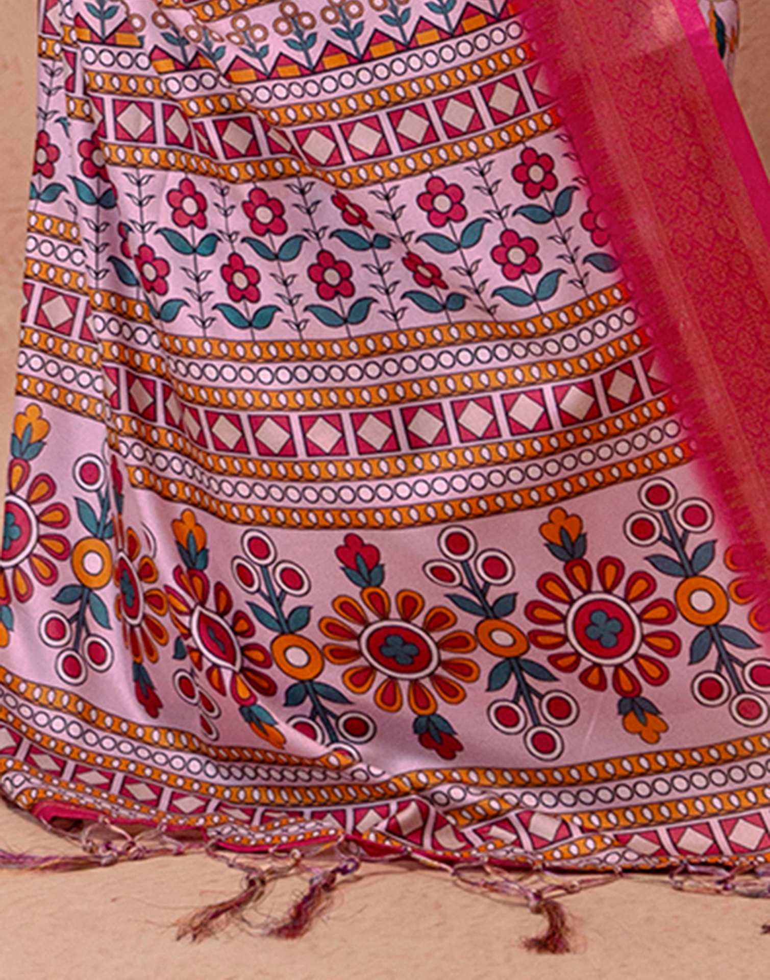 Light Mauve Silk Kalamkari Printed Woven Border Saree - Image 12