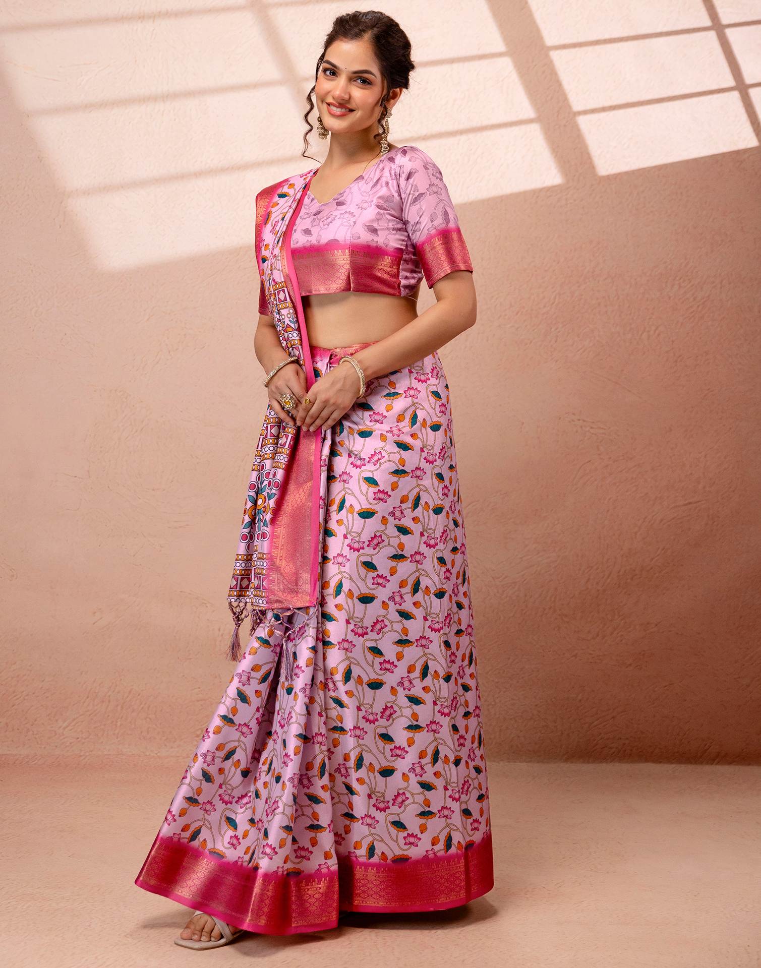 Light Mauve Silk Kalamkari Printed Woven Border Saree - Image 5