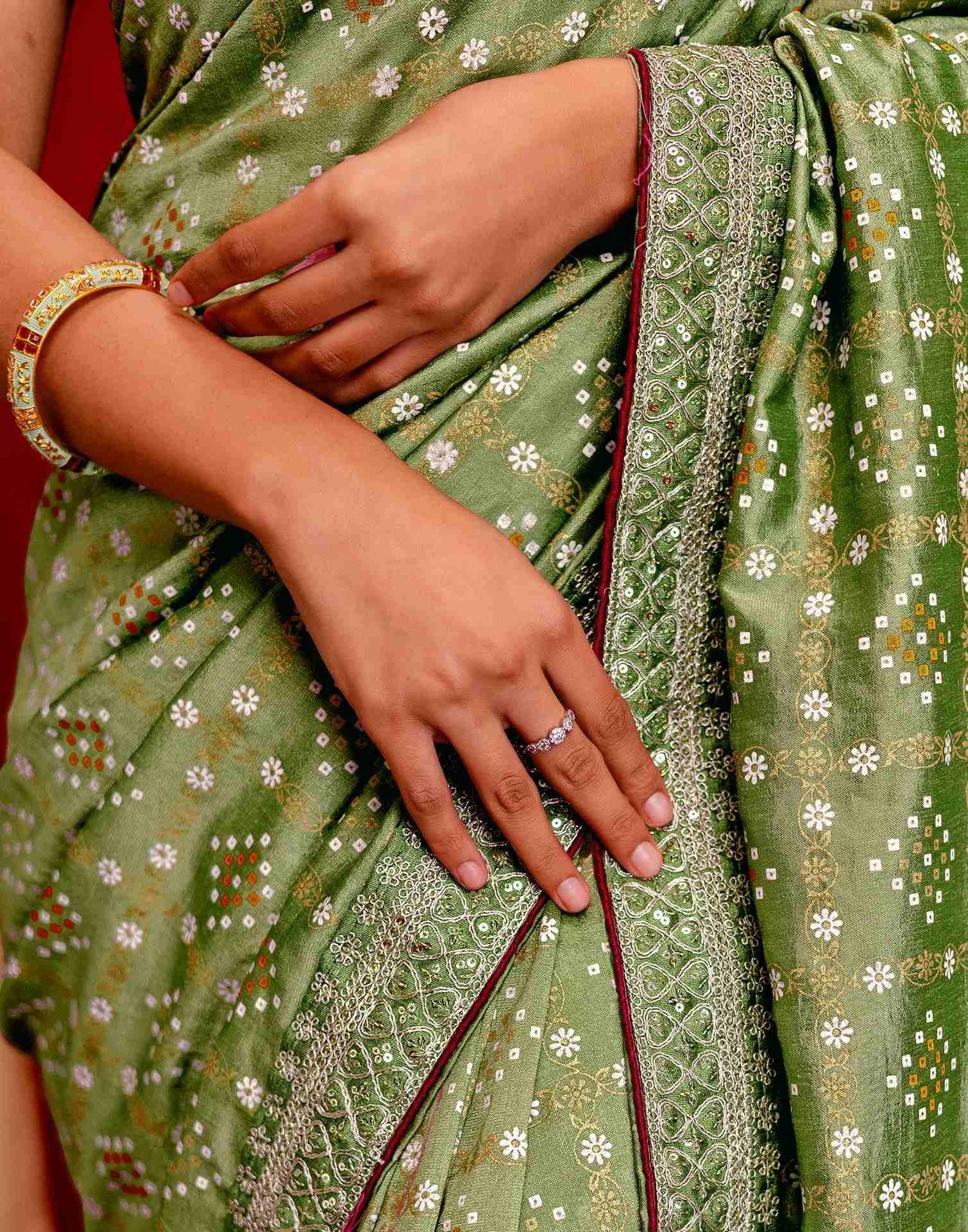 Light Mehandi Green Silk Bandhani Printed Saree - Image 11