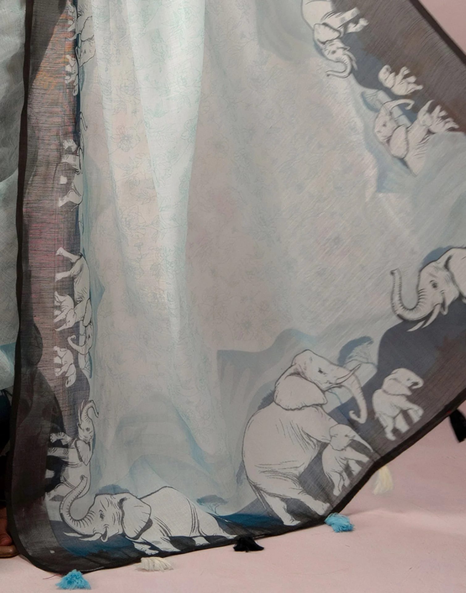 Light Mint Blue Linen Printed Zari Border Saree - Image 13