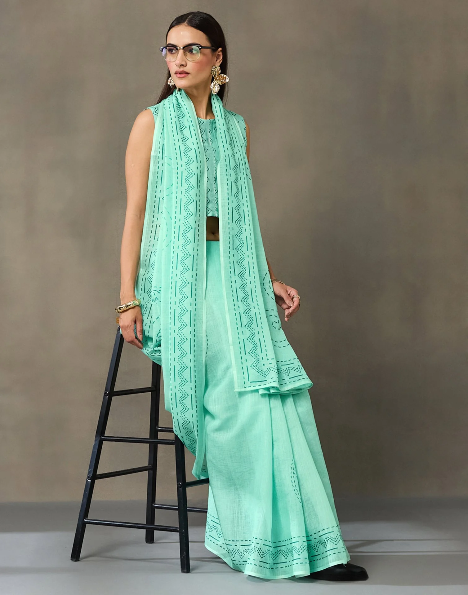 Light Mint Green Linen Printed Saree - Image 4
