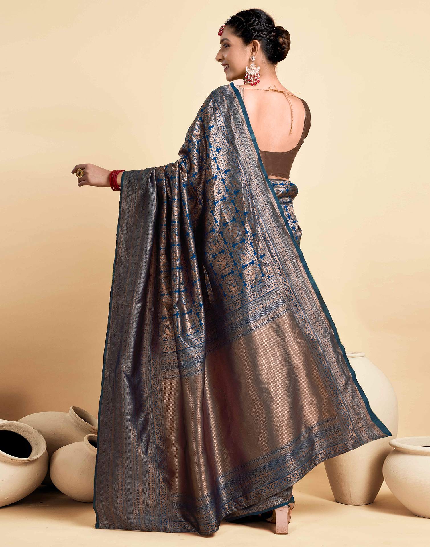 Light Navy Blue Silk Woven Kanjivaram Saree - Image 6