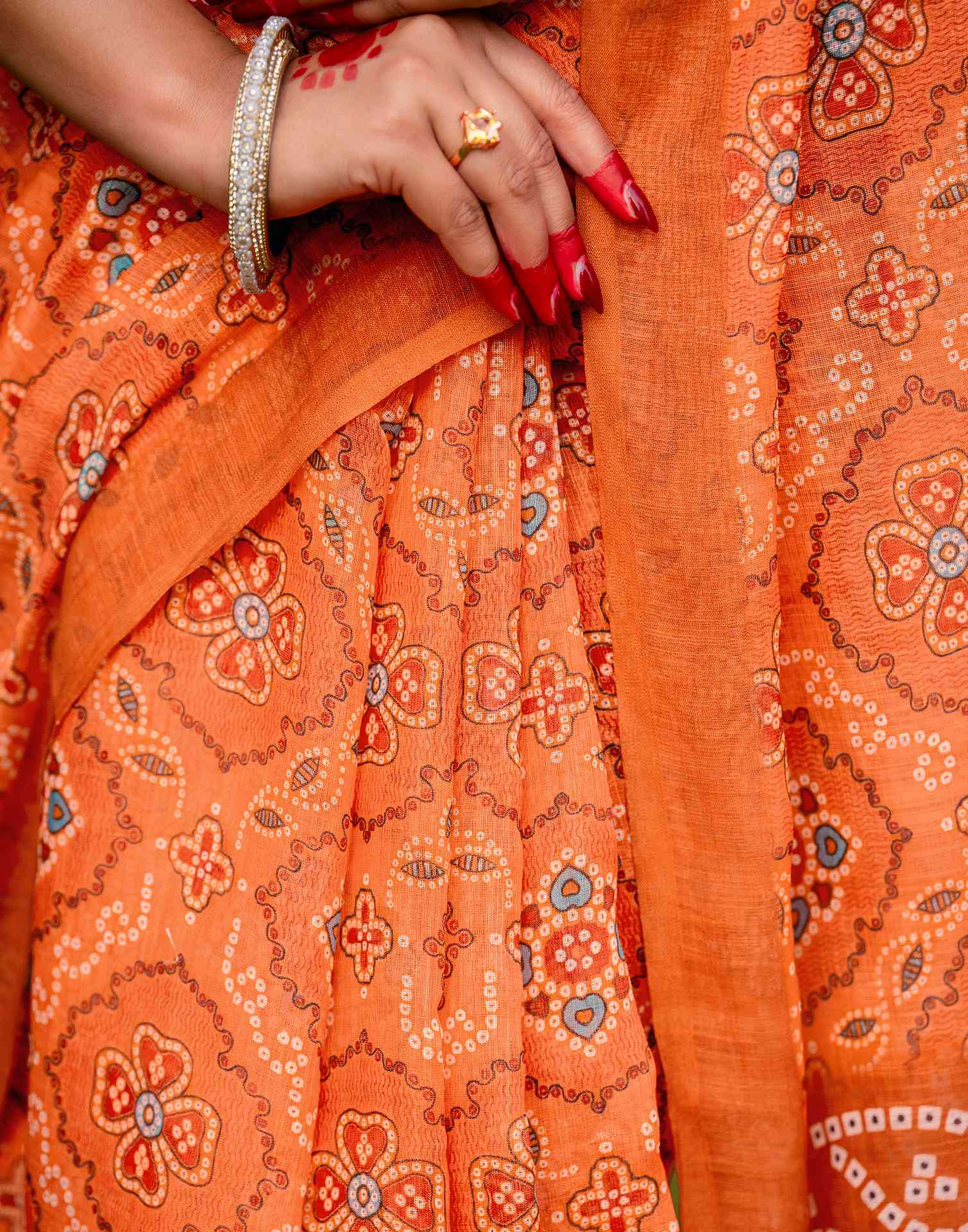 Vat Savitri Special Light Orange Linen Bandhani Printed Saree - Image 11