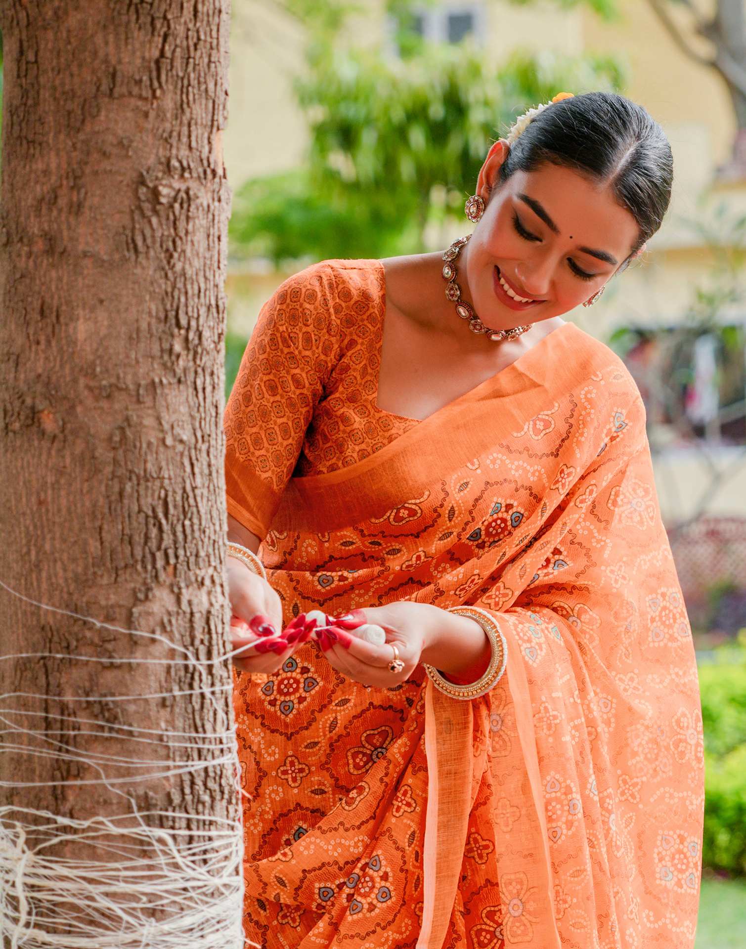 Vat Savitri Special Light Orange Linen Bandhani Printed Saree - Image 6