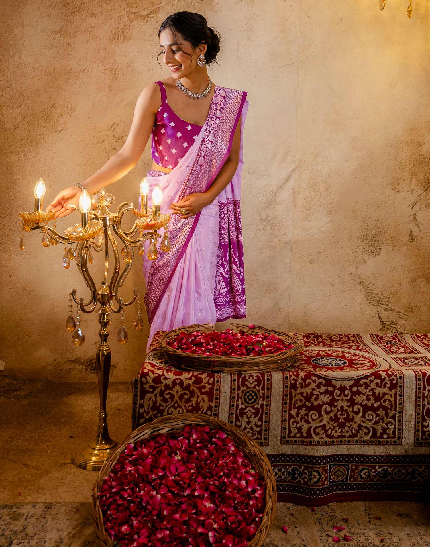 Light Pink Crepe Silk Foil Printed Saree - Image 10