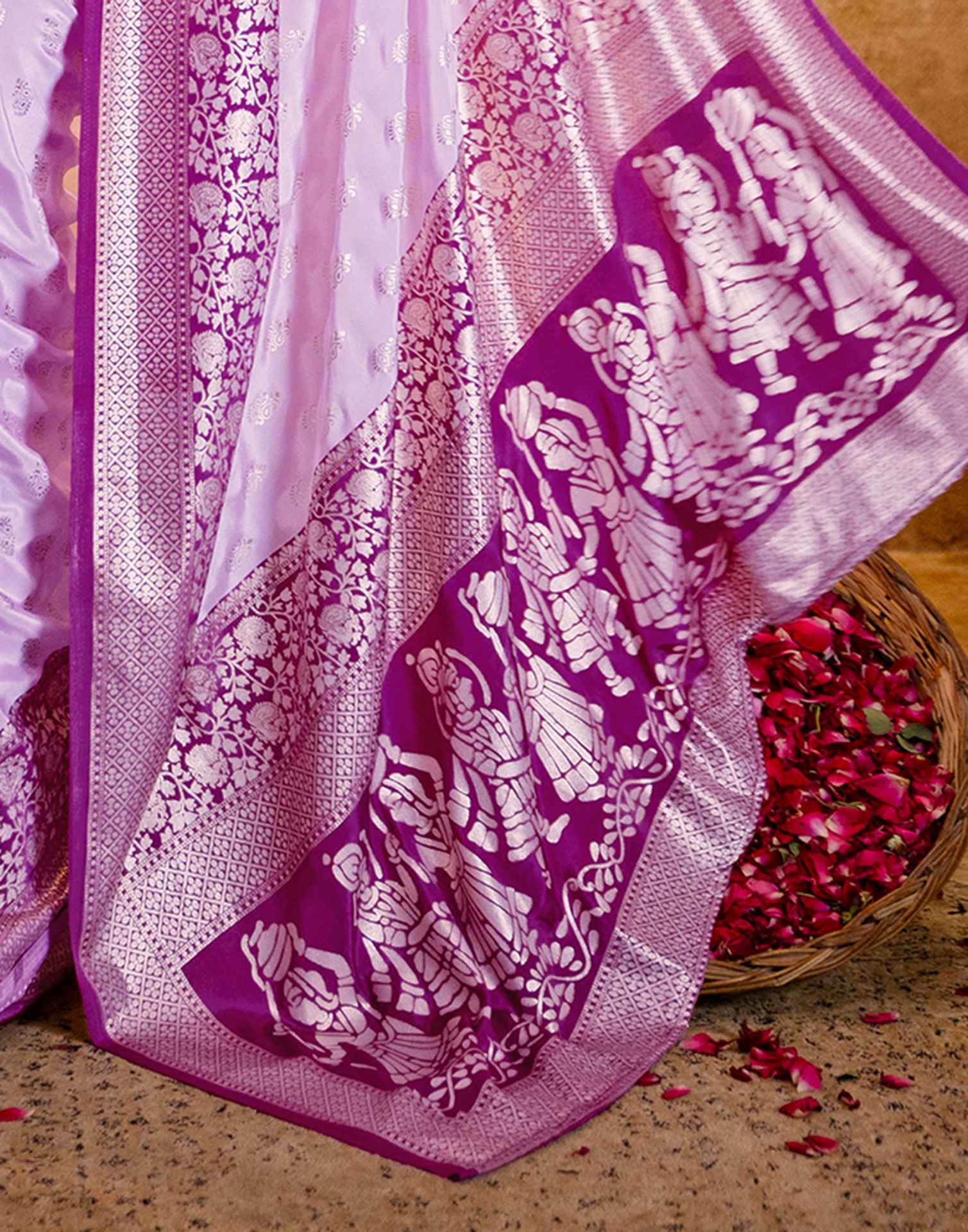 Light Pink Crepe Silk Foil Printed Saree - Image 12