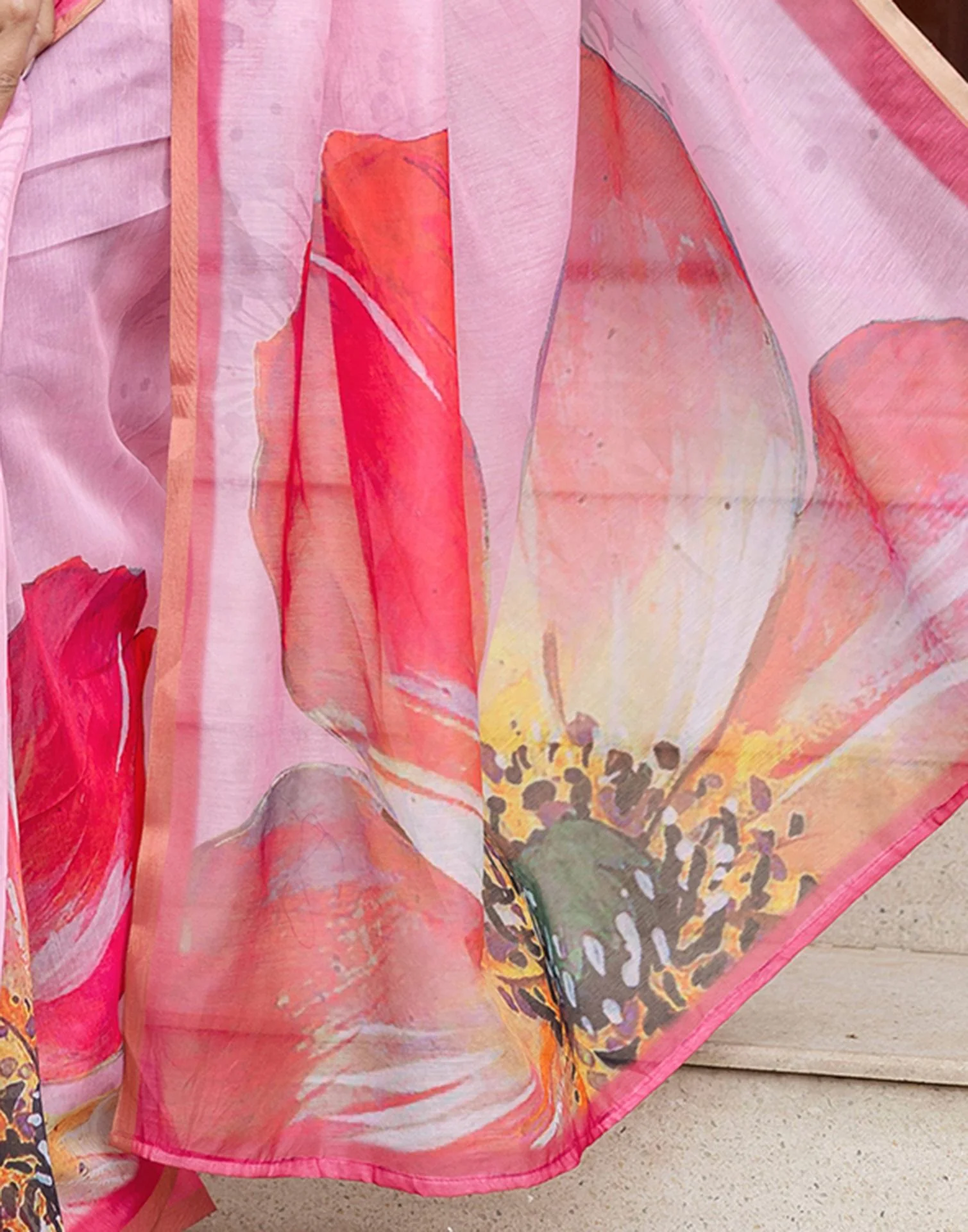 Light Pink Linen Floral Printed Saree - Image 10