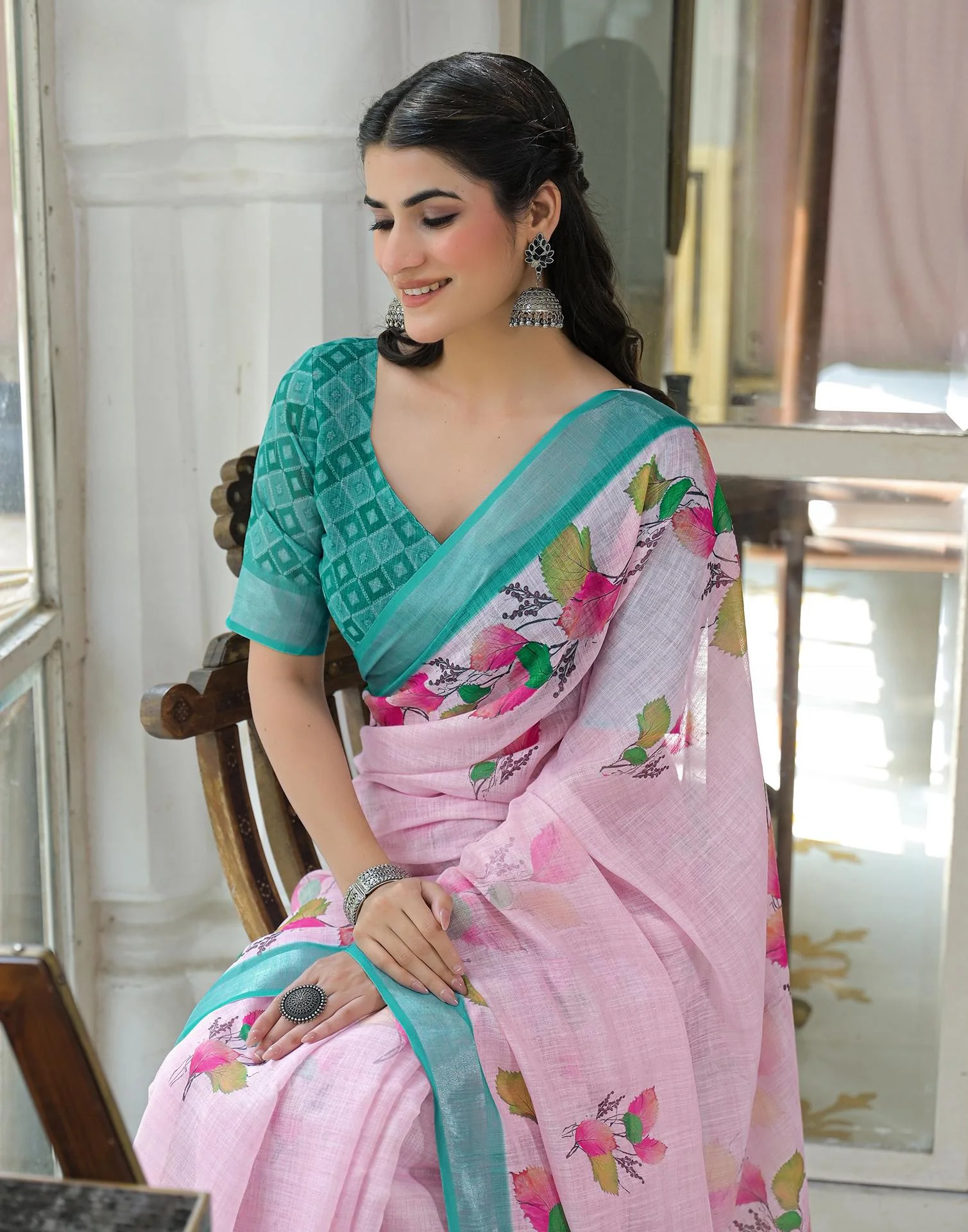 Light Pink Linen Floral Printed Saree - Image 2
