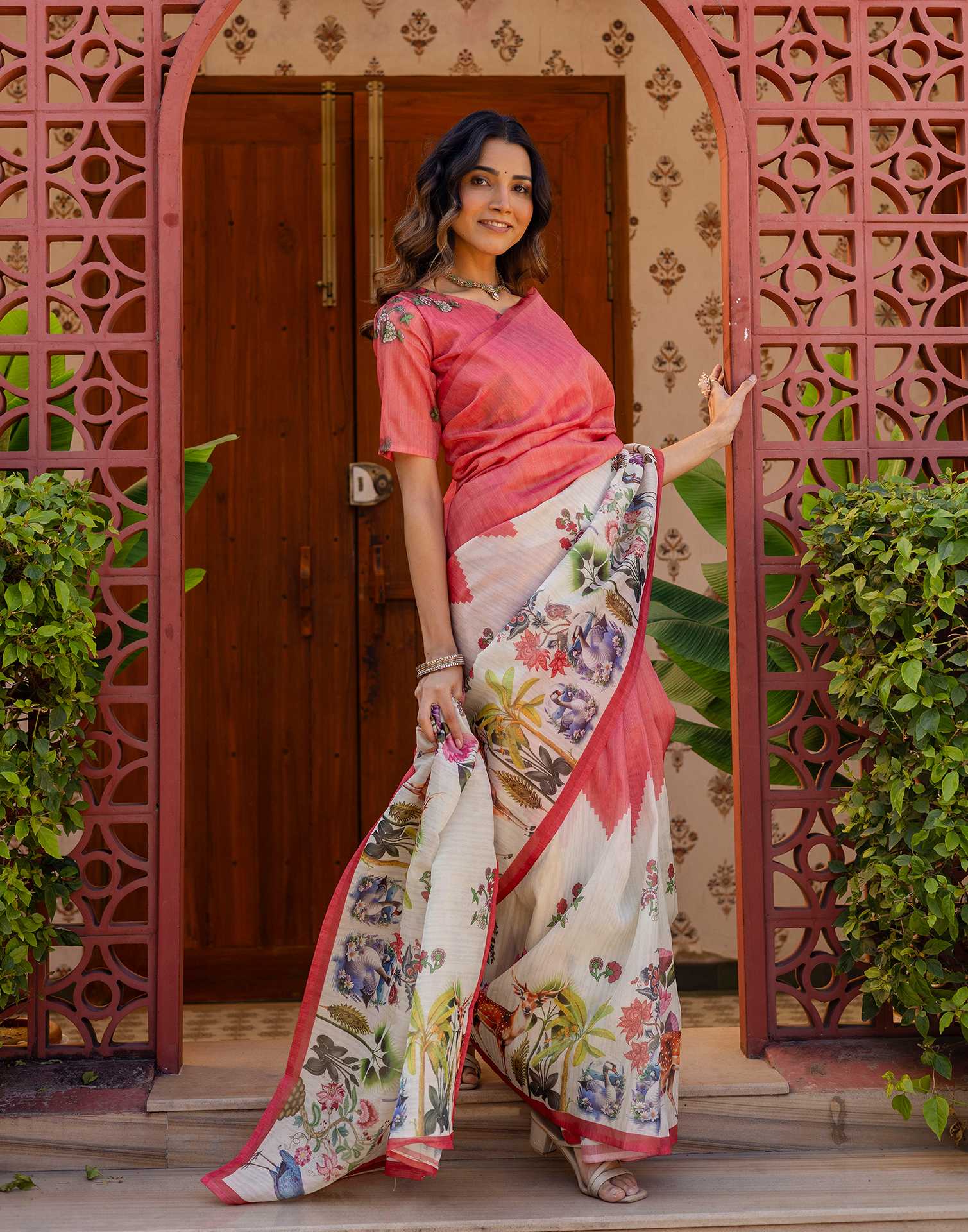 Light Pink Shimmer Silk Printed Saree - Image 6