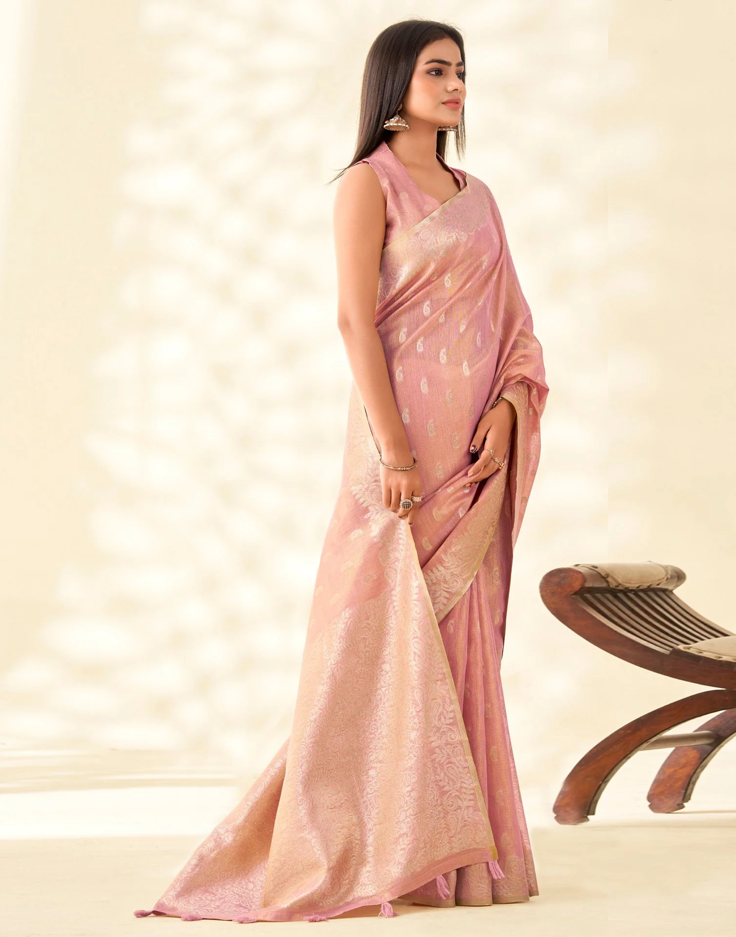 Light Pink Tissue Linen Woven Saree - Image 5