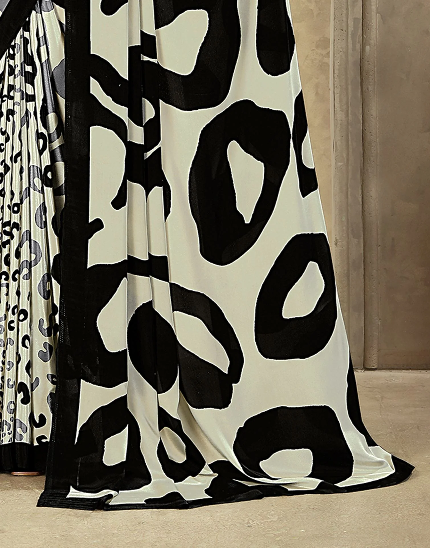 Light Pista Green Crepe Silk Printed Saree - Image 5