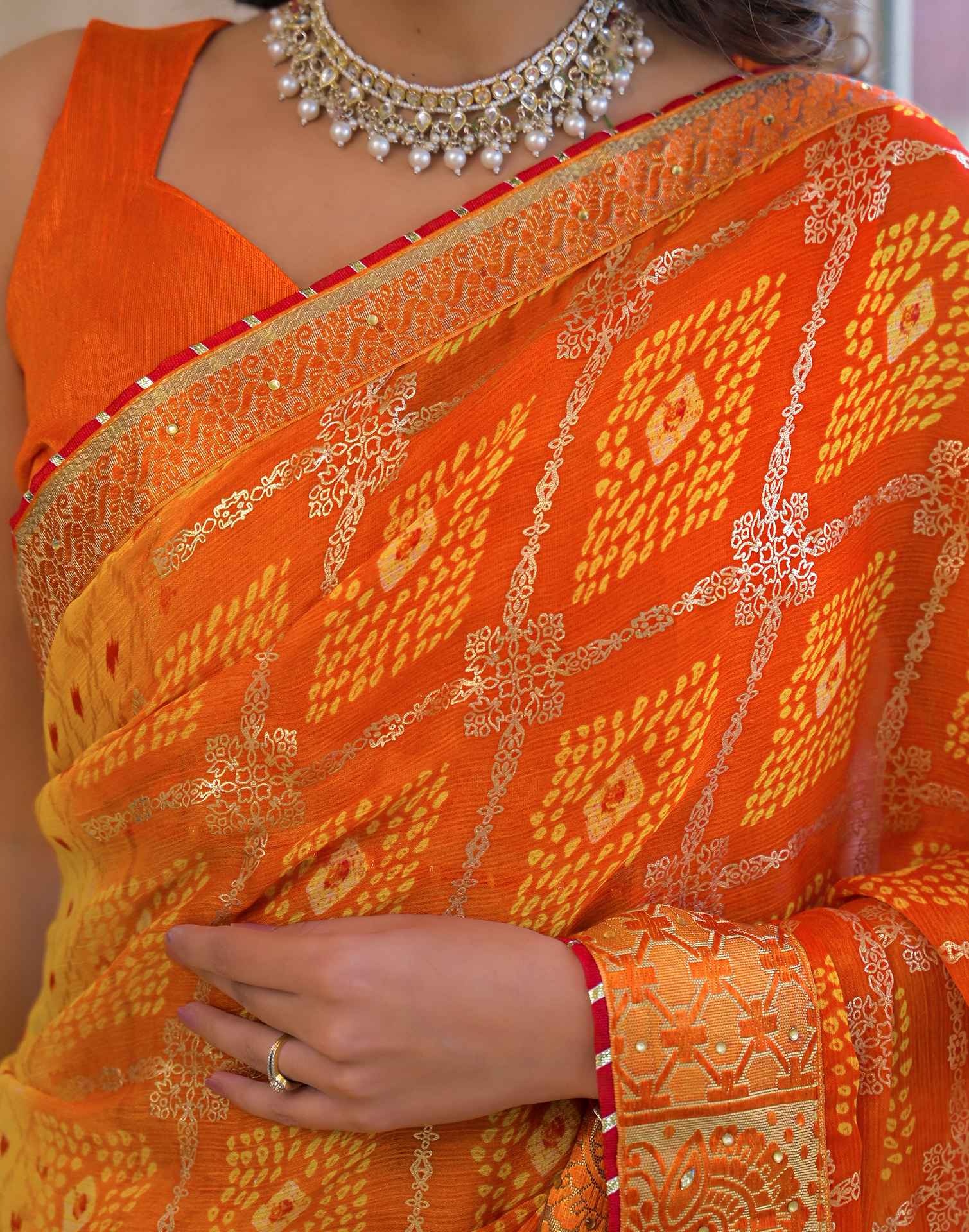 Light Yellow Chiffon Foil Printed Bandhani Saree - Image 10