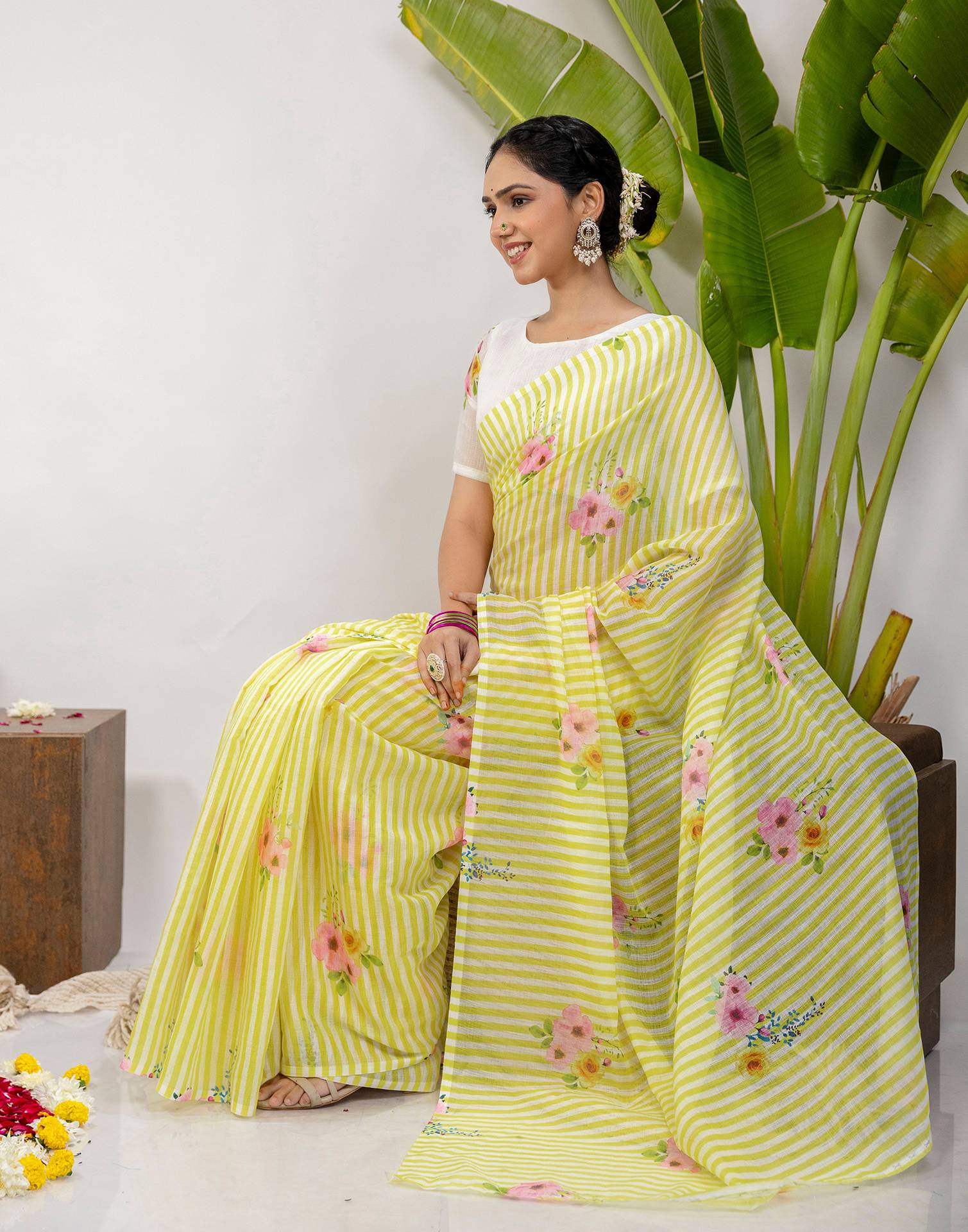 Light Yellow Cotton Printed Saree - Image 9