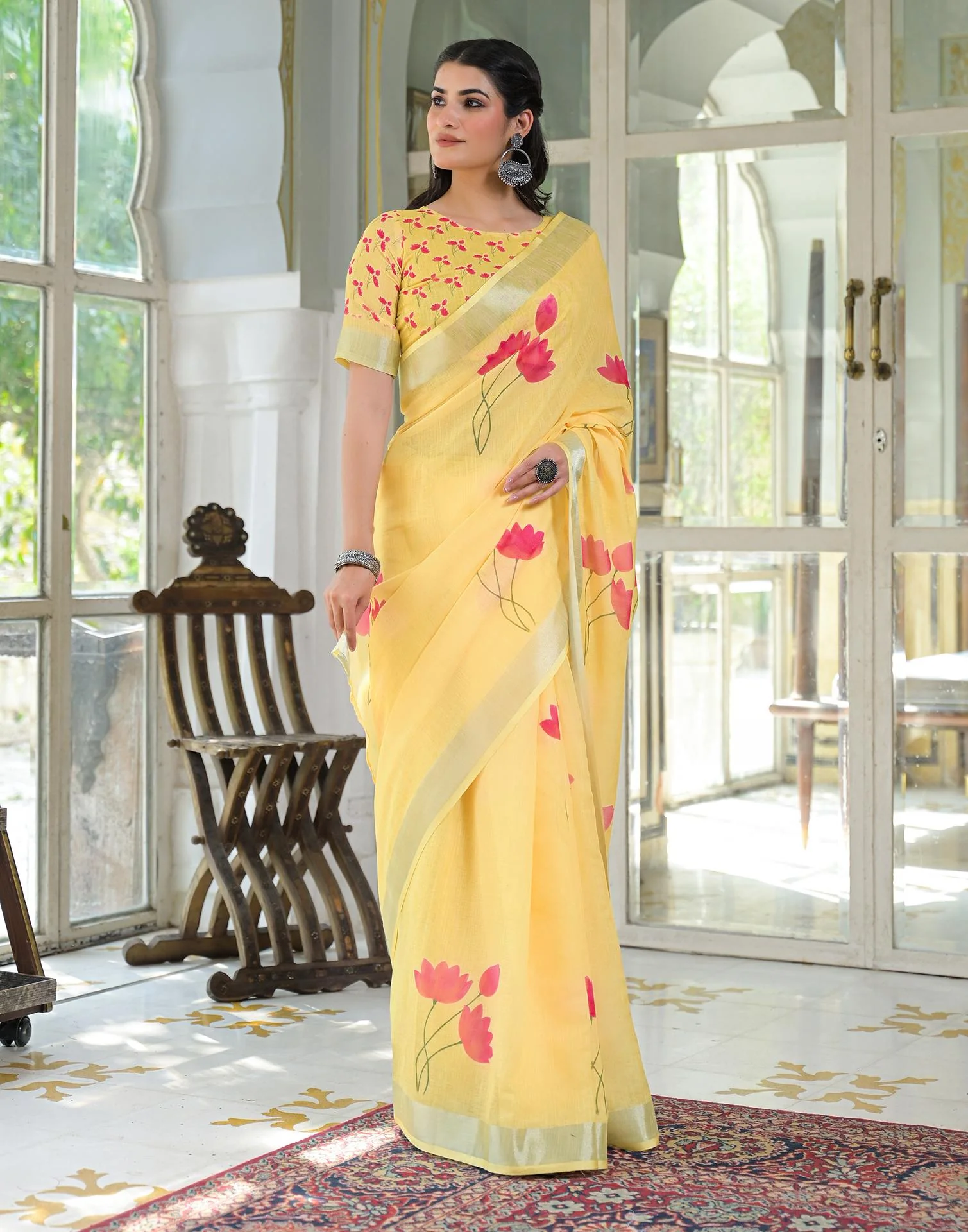 Light Yellow Linen Floral Printed Saree - Image 6