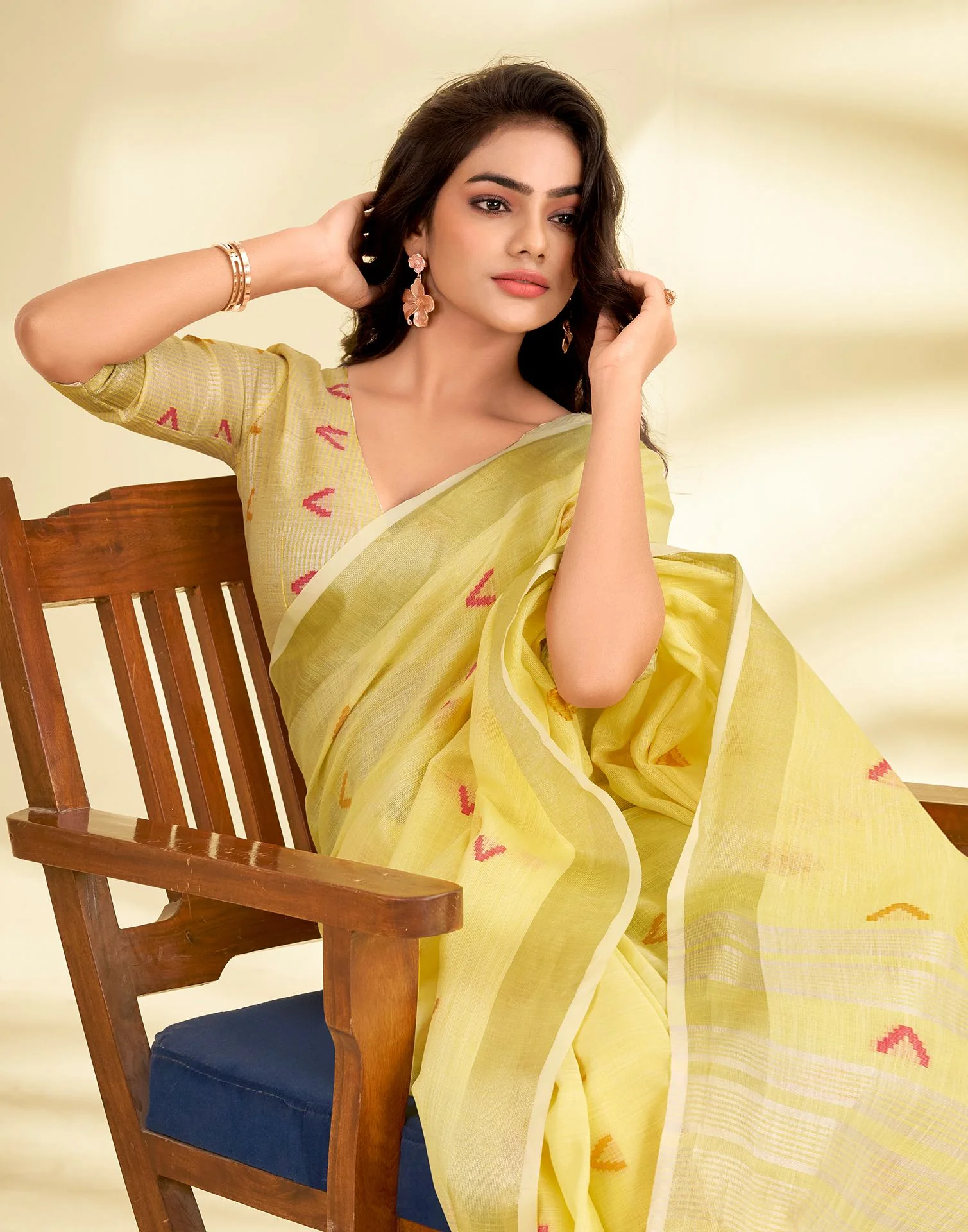 Light Yellow Linen Silk Woven Saree - Image 4